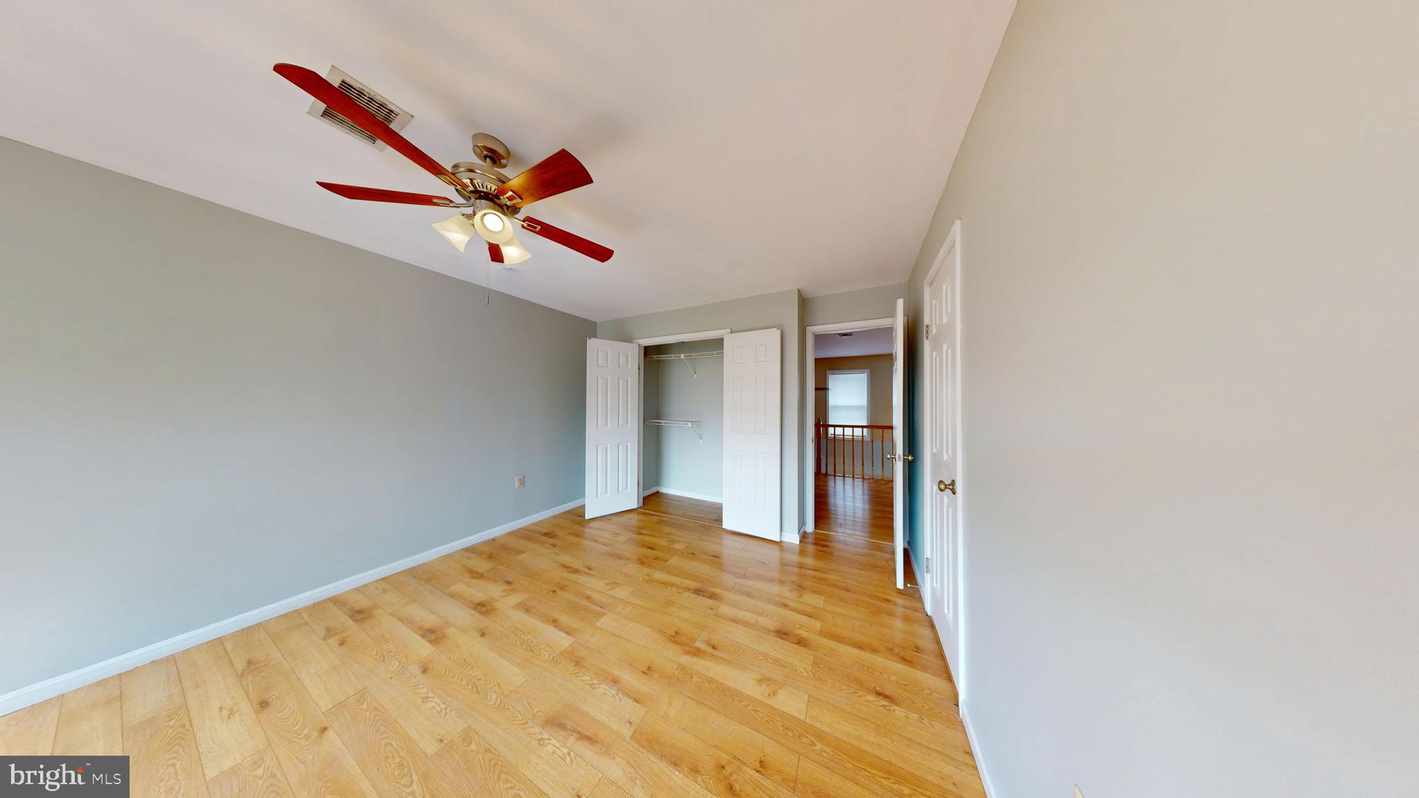 5612 GRESHAM LN