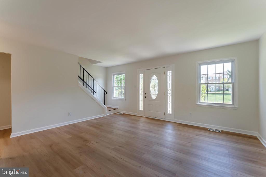 14836 Palmerston Sq