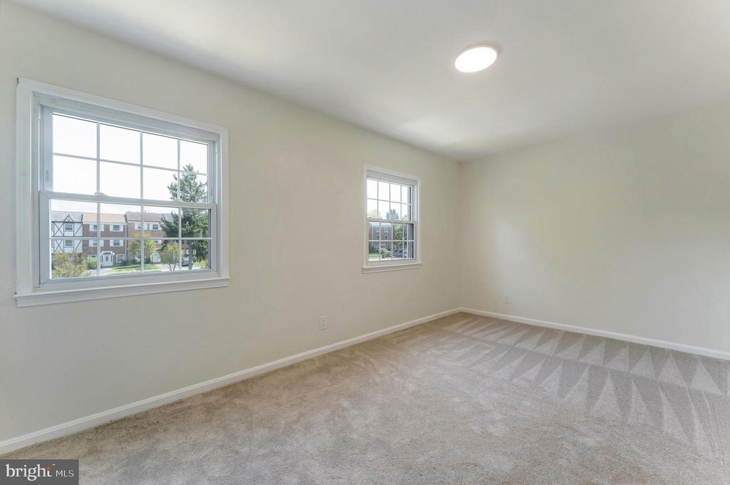 14836 Palmerston Sq