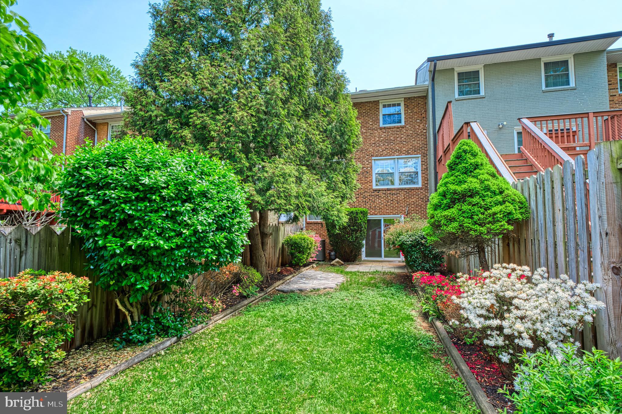 14836 Palmerston Sq