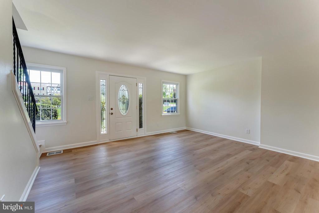 14836 Palmerston Sq