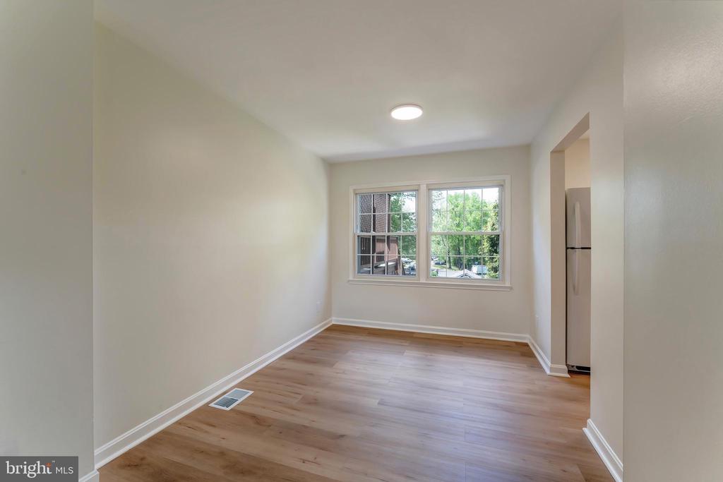 14836 Palmerston Sq