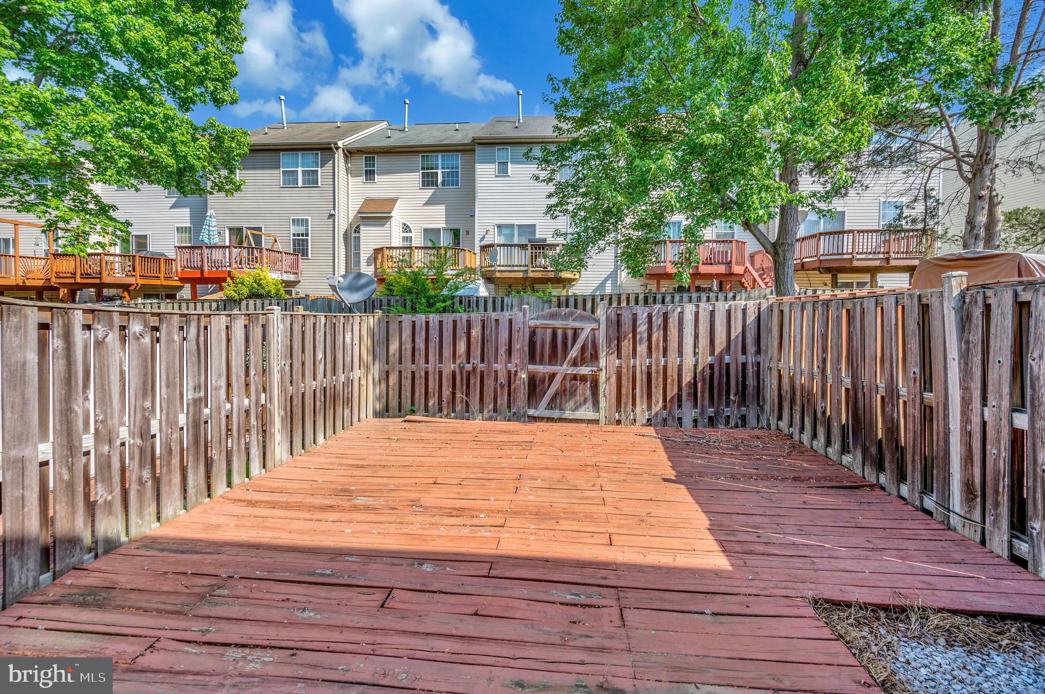 8616 Venoy Ct