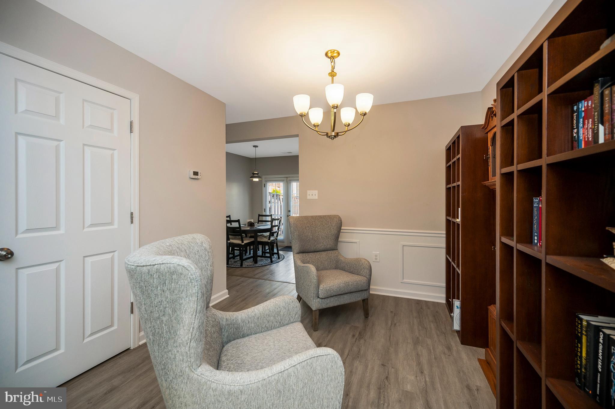 8616 Venoy Ct