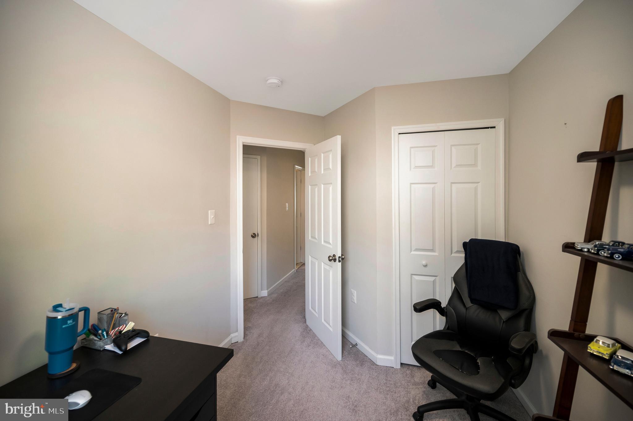 8616 Venoy Ct
