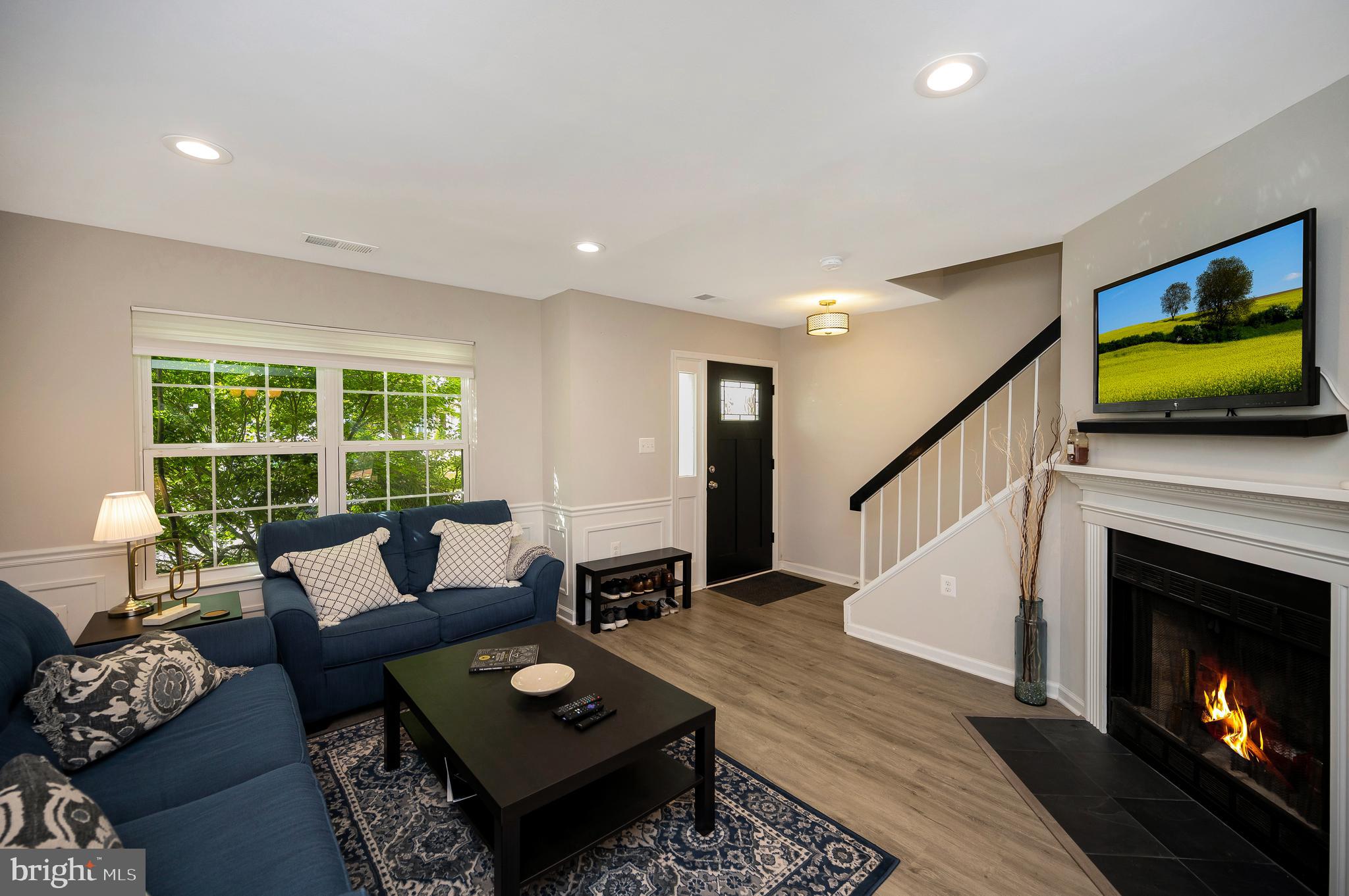 8616 Venoy Ct
