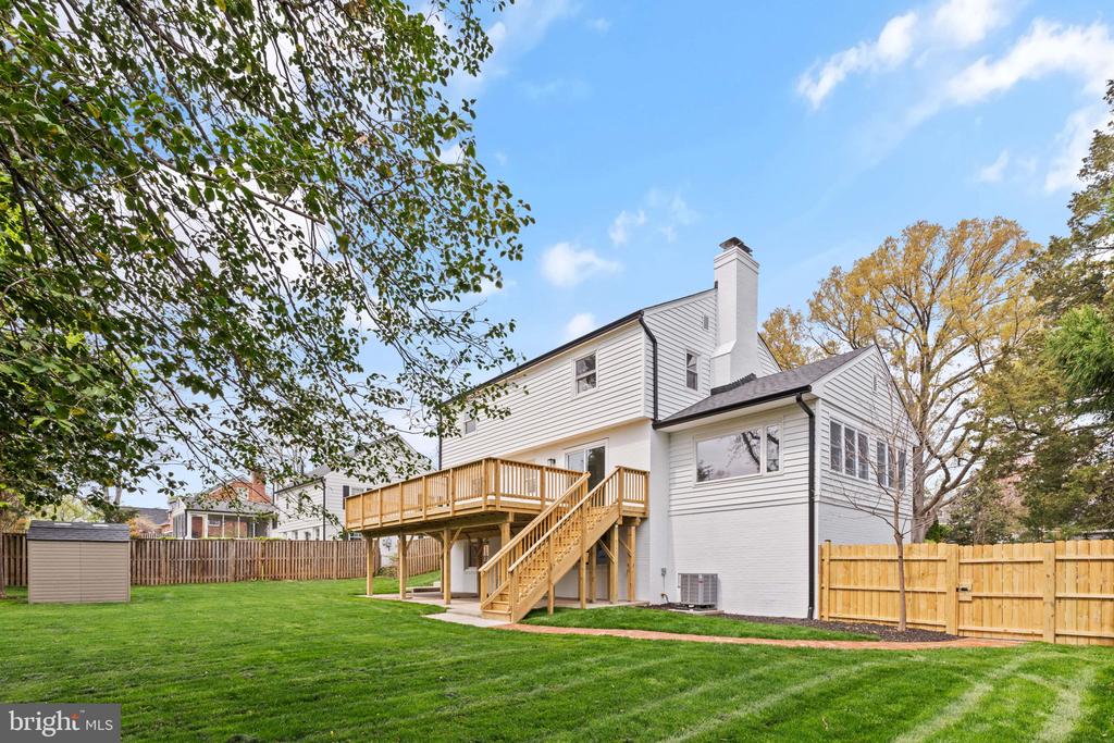 913 DEWOLFE DRIVE