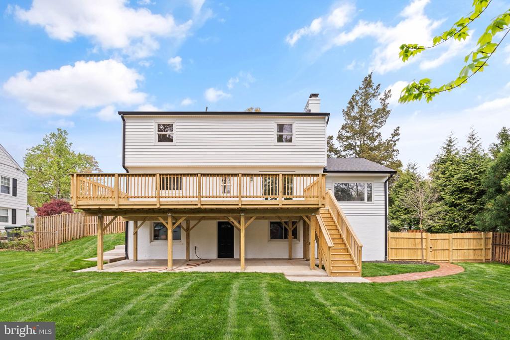 913 DEWOLFE DRIVE