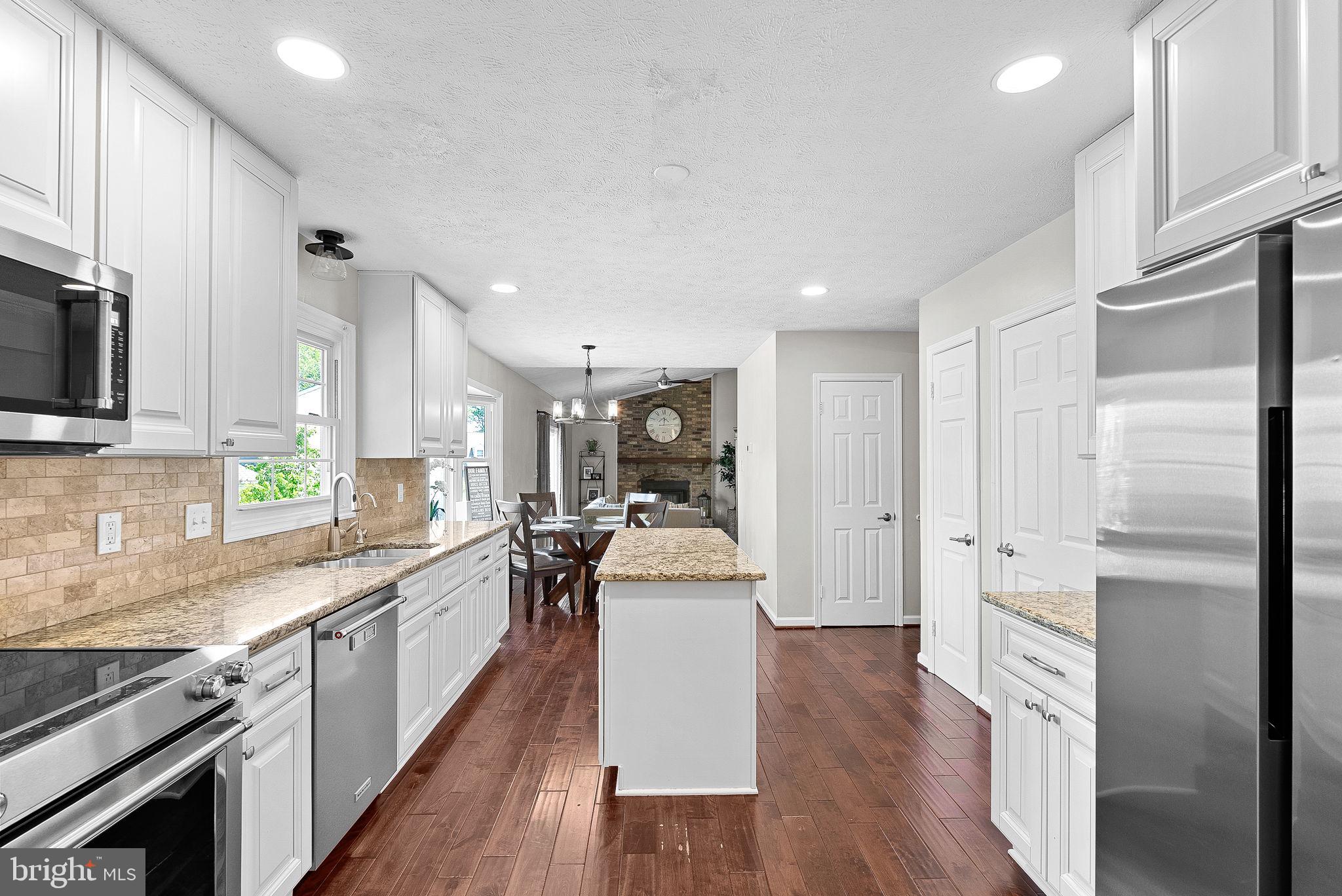 4628 SAND ROCK LANE