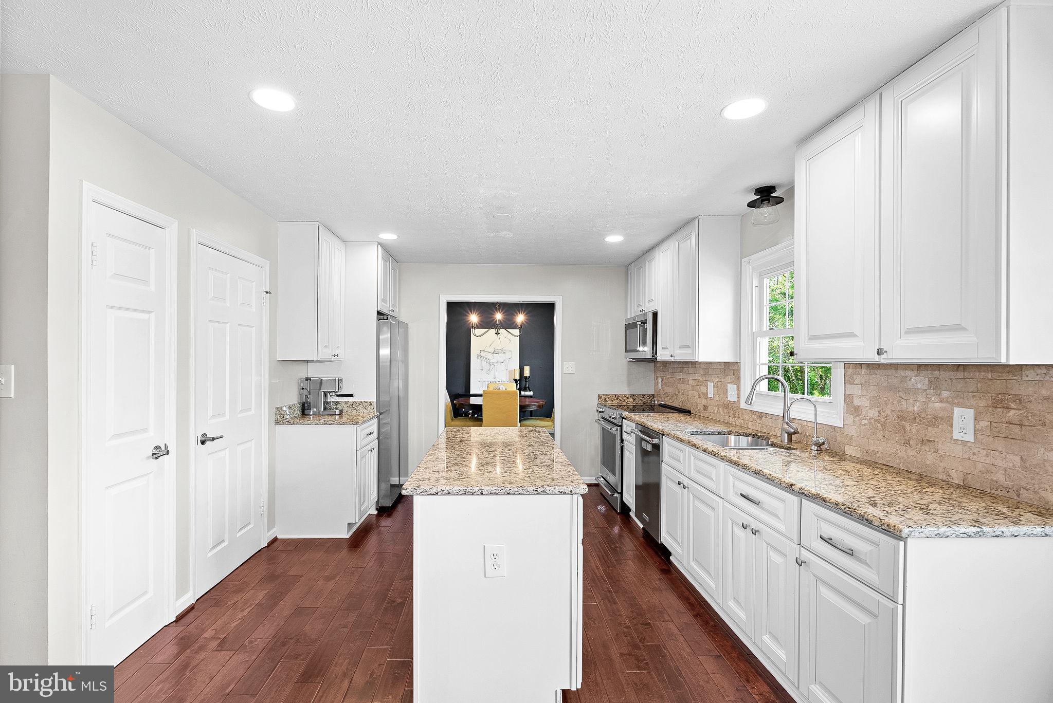 4628 SAND ROCK LANE