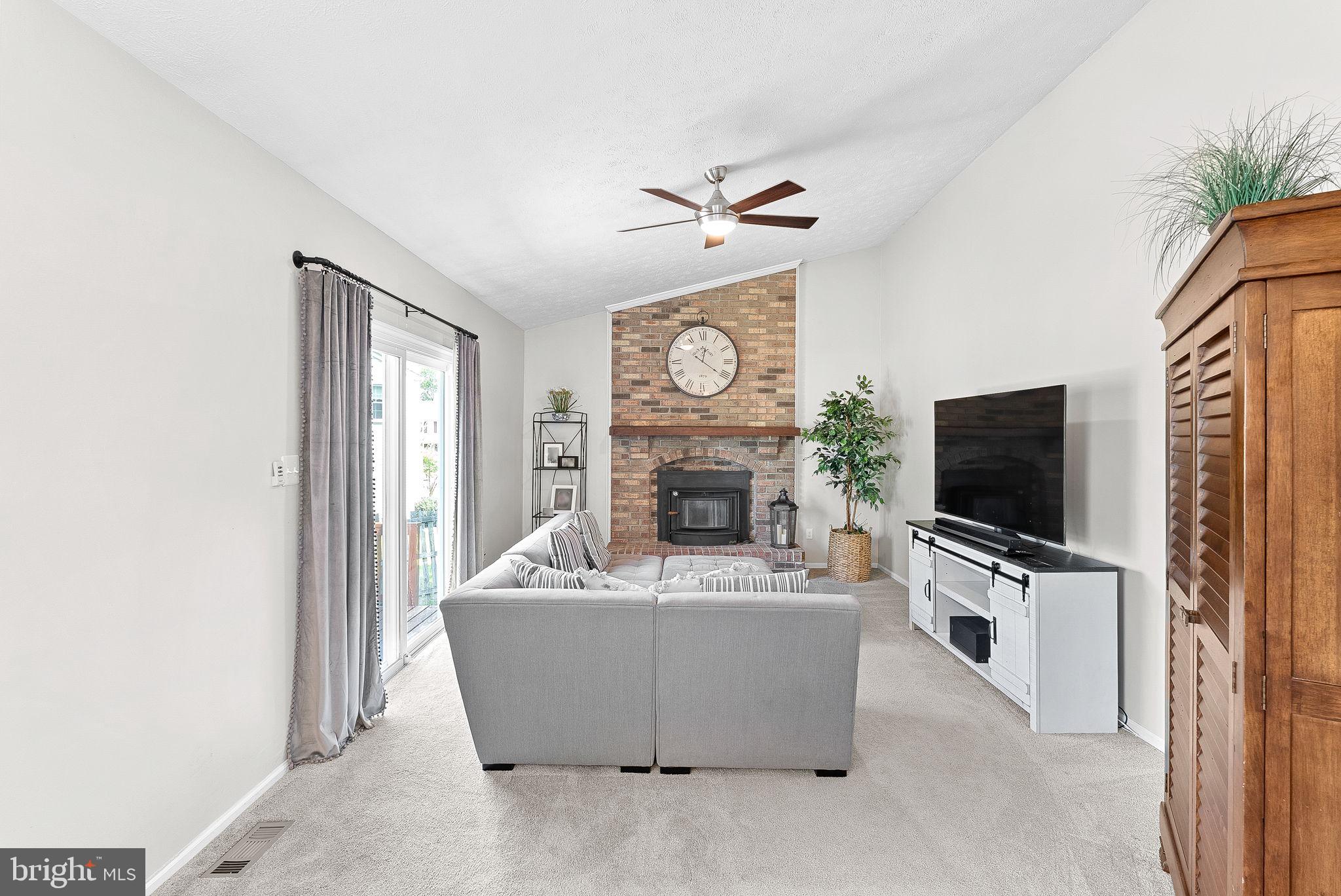 4628 SAND ROCK LANE