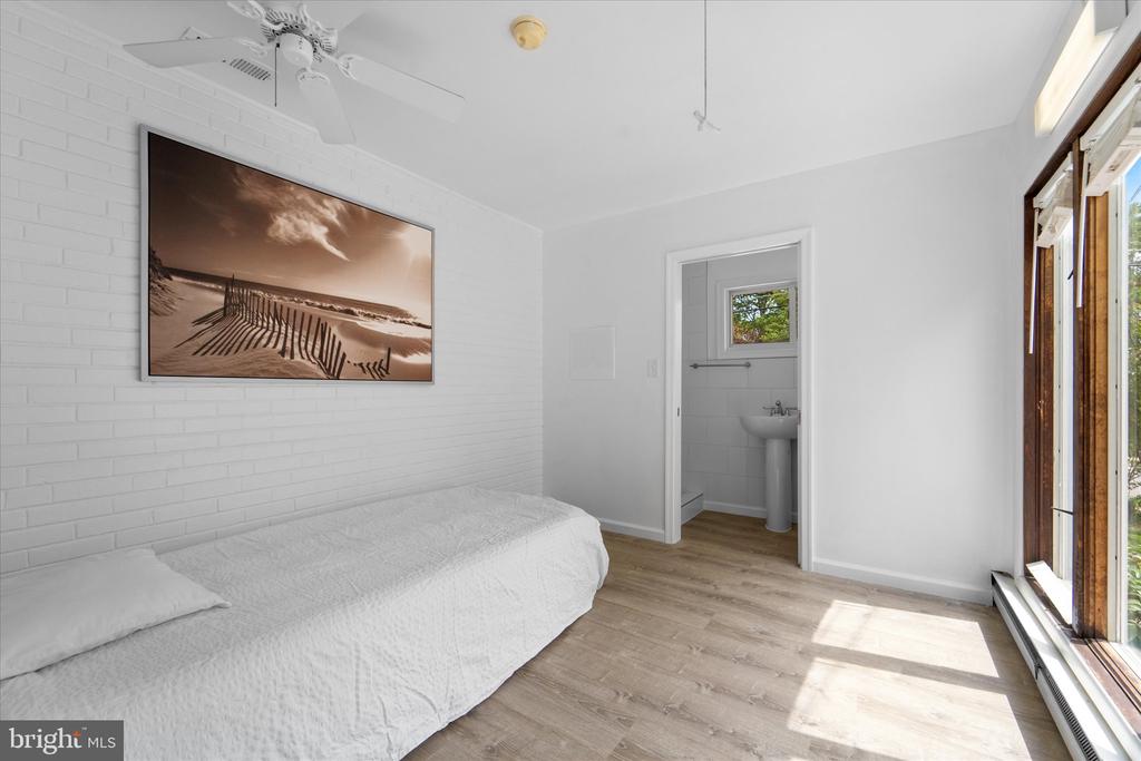 6210 DANA AVE #ATTACHED APARTMENT