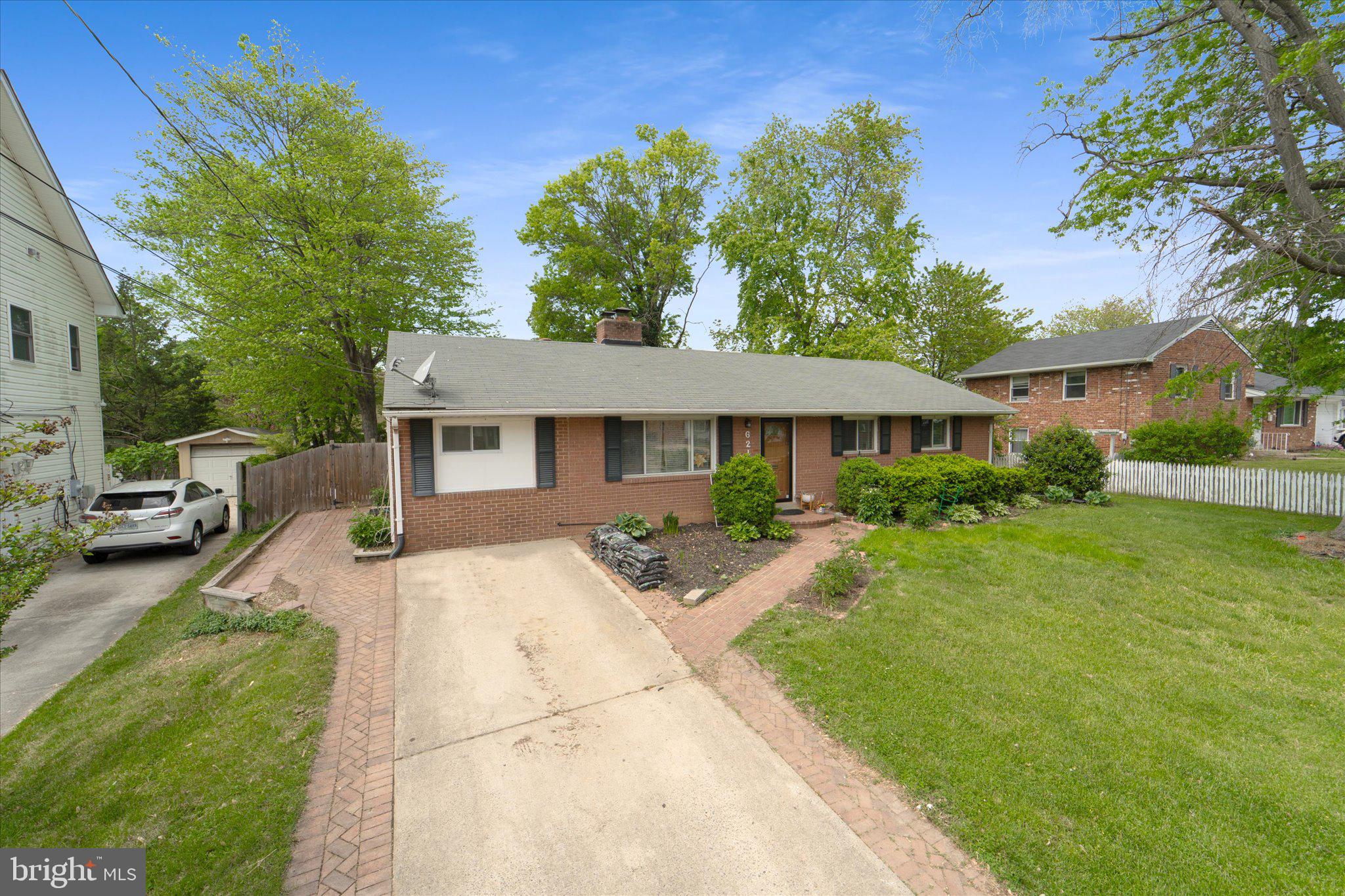 6210 DANA AVE #ATTACHED APARTMENT