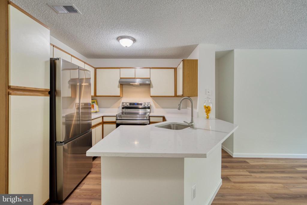 11717-D Summerchase Cir