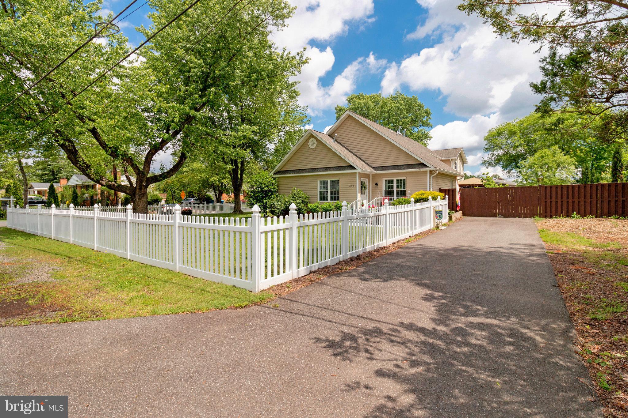 6501 Joyce Rd