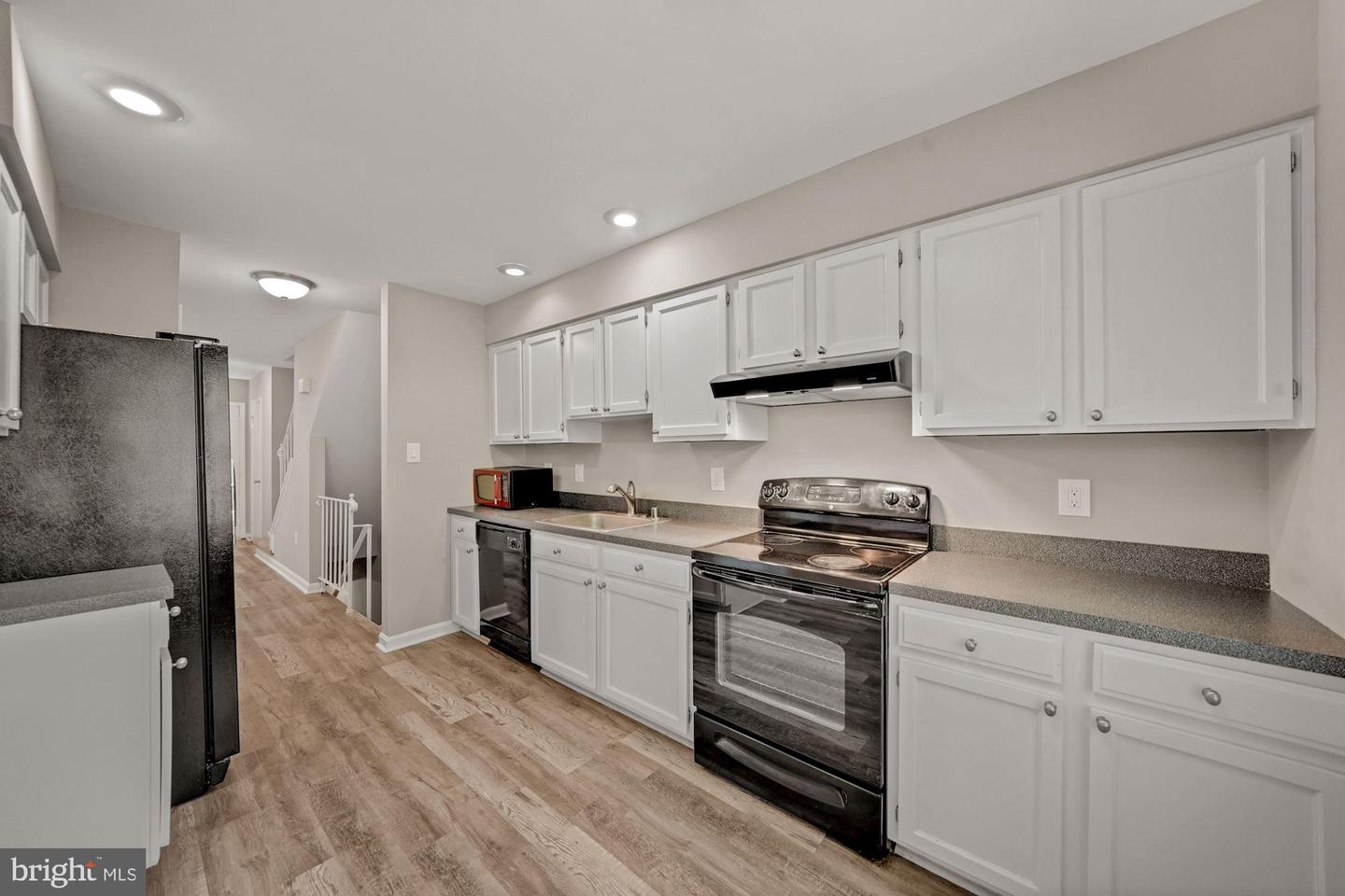 3924 COLLIS OAK CT