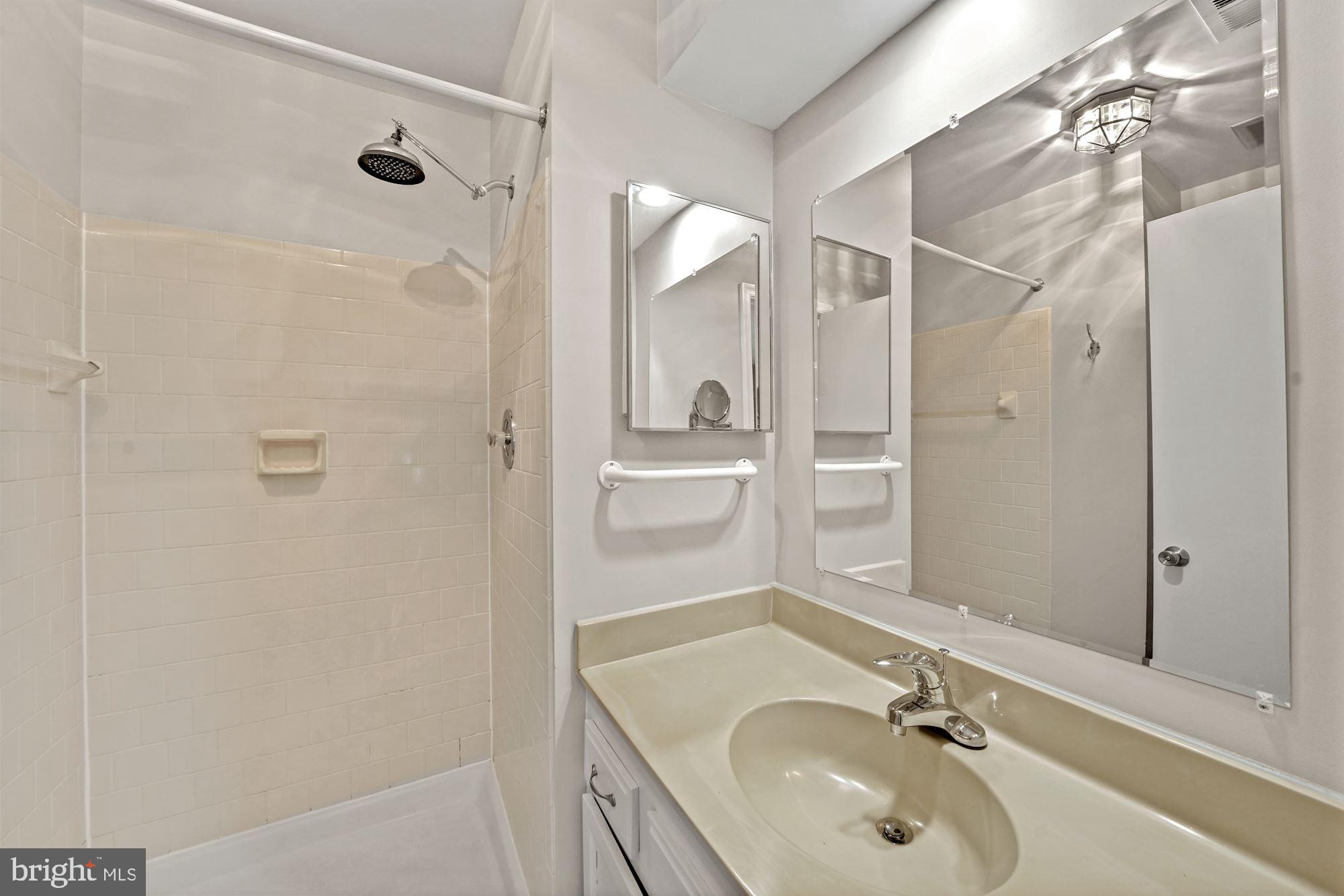 3924 COLLIS OAK CT