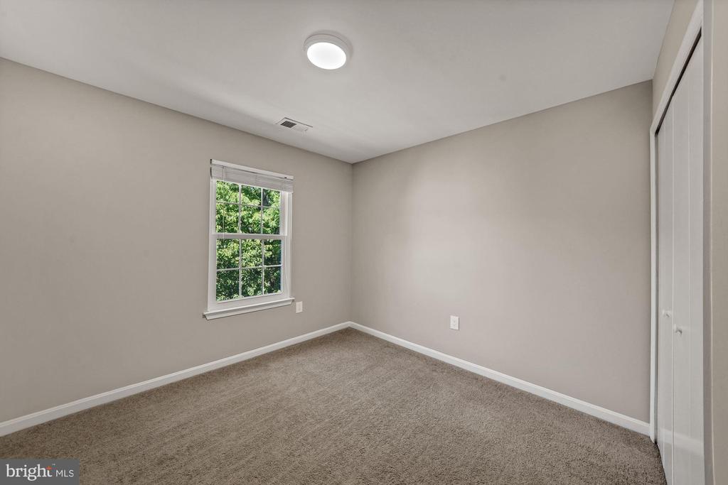 3924 COLLIS OAK CT