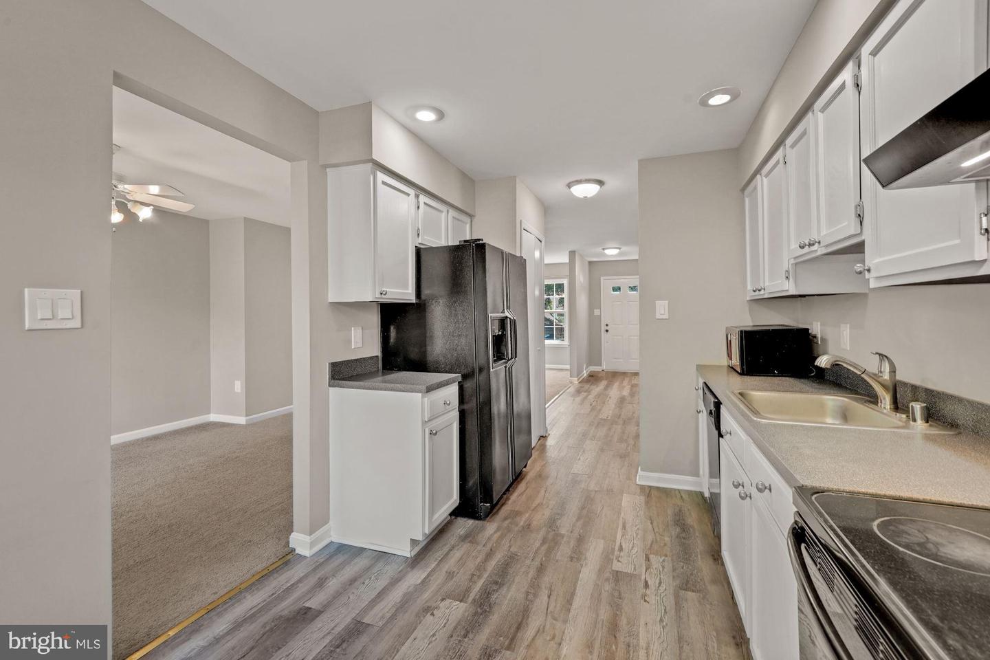 3924 COLLIS OAK CT