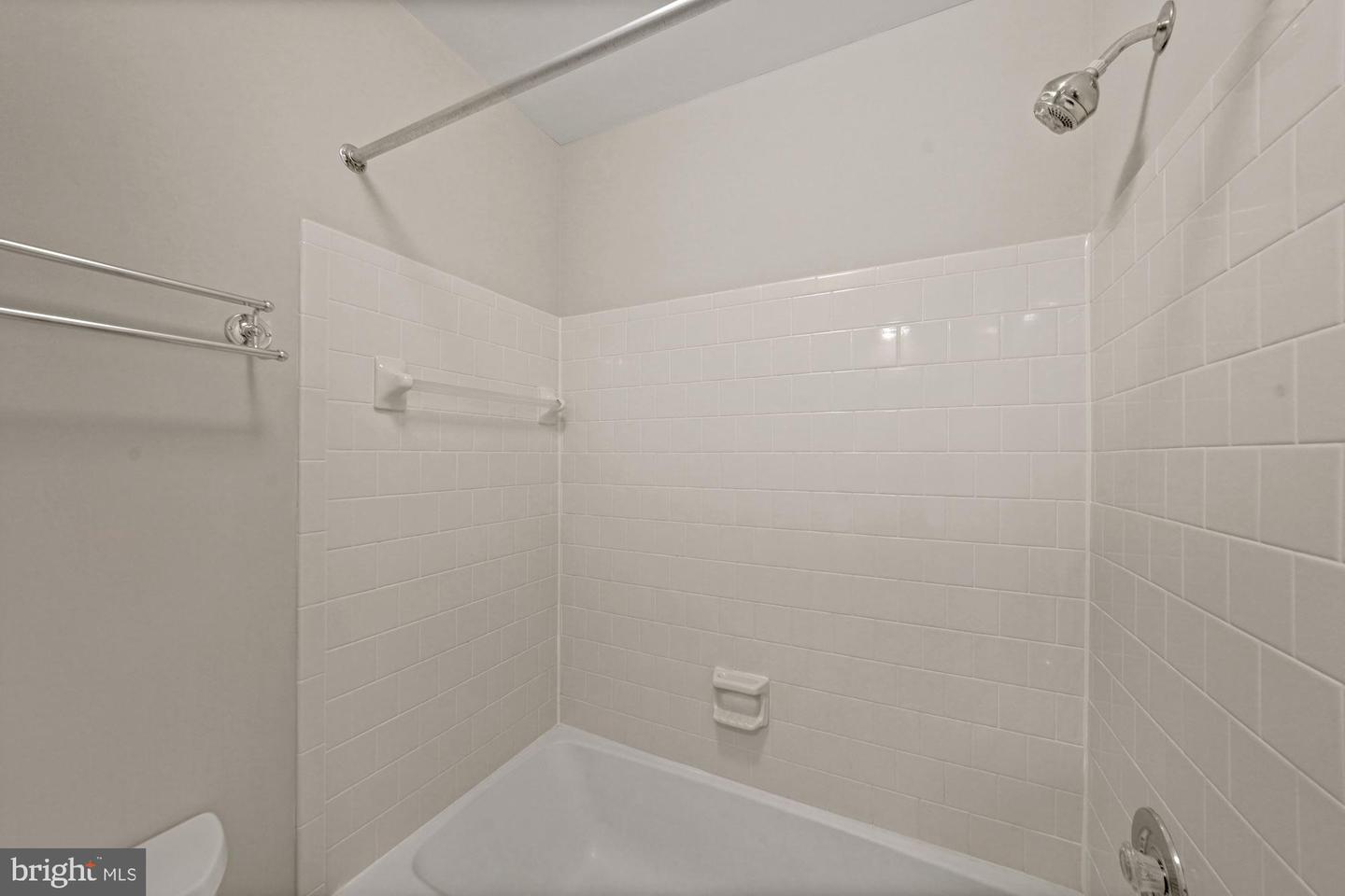 3924 COLLIS OAK CT