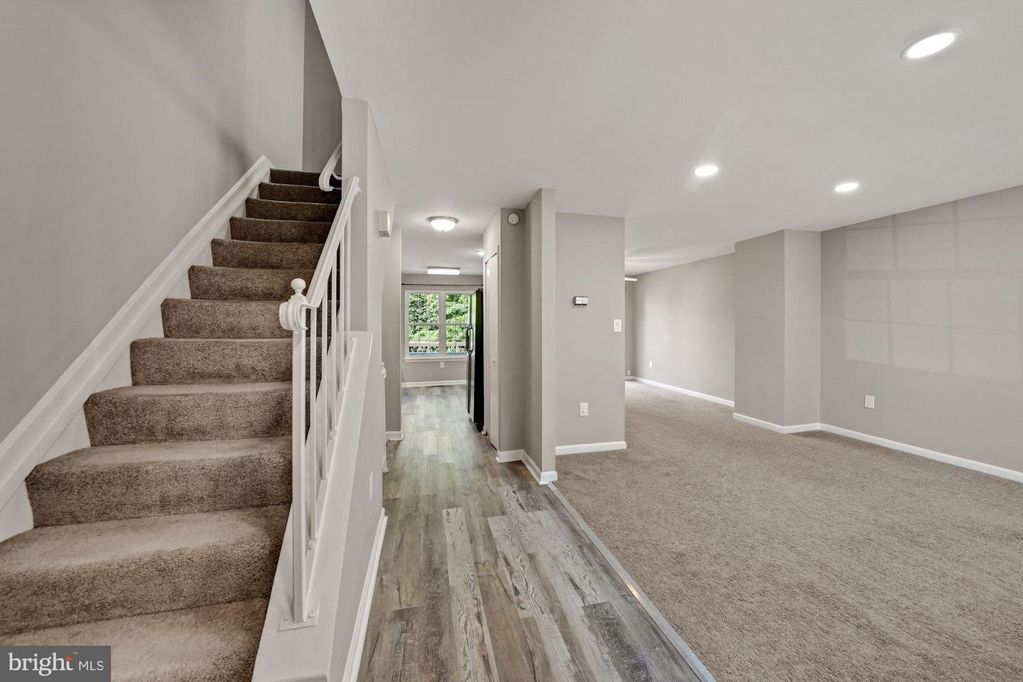 3924 COLLIS OAK CT