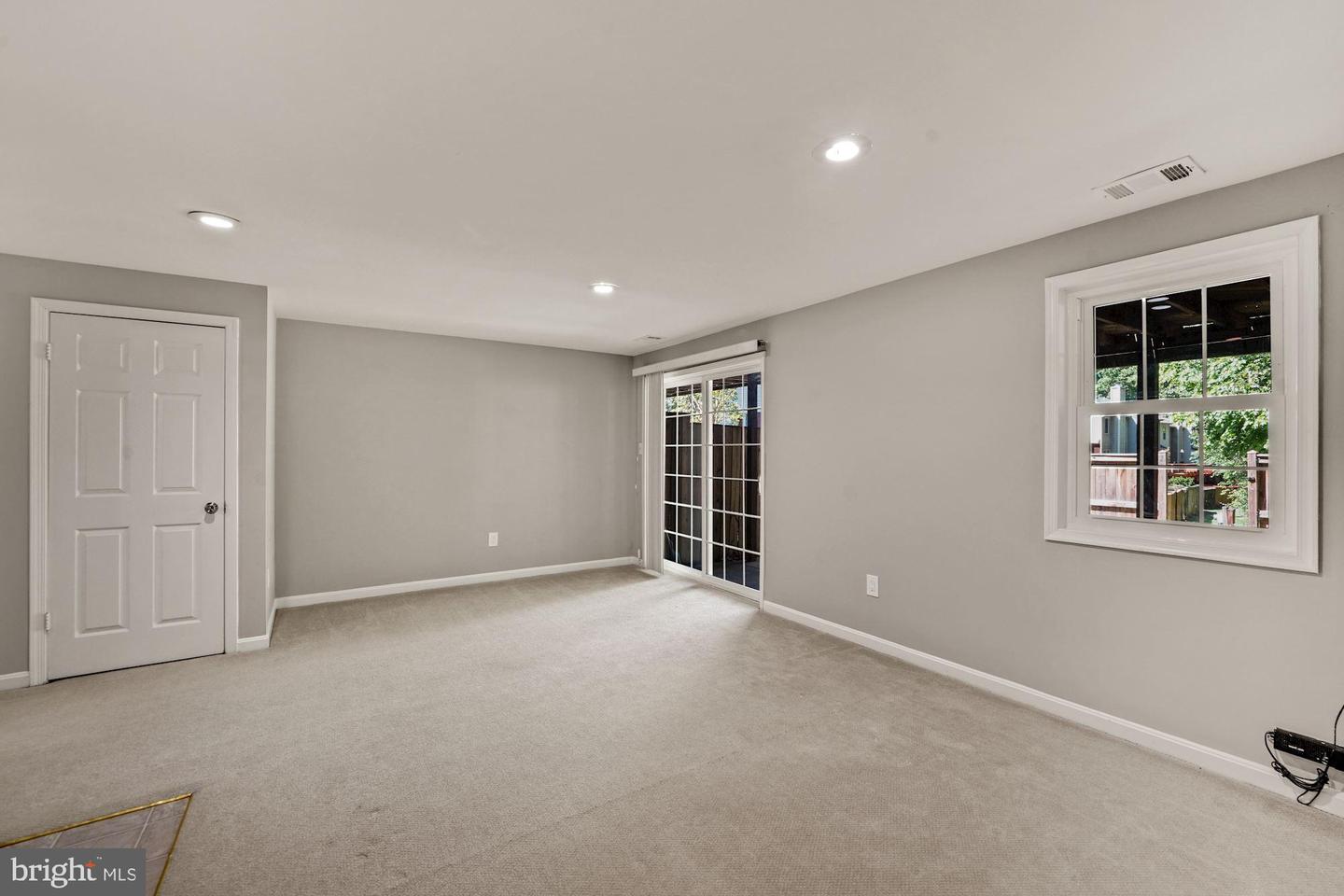 3924 COLLIS OAK CT