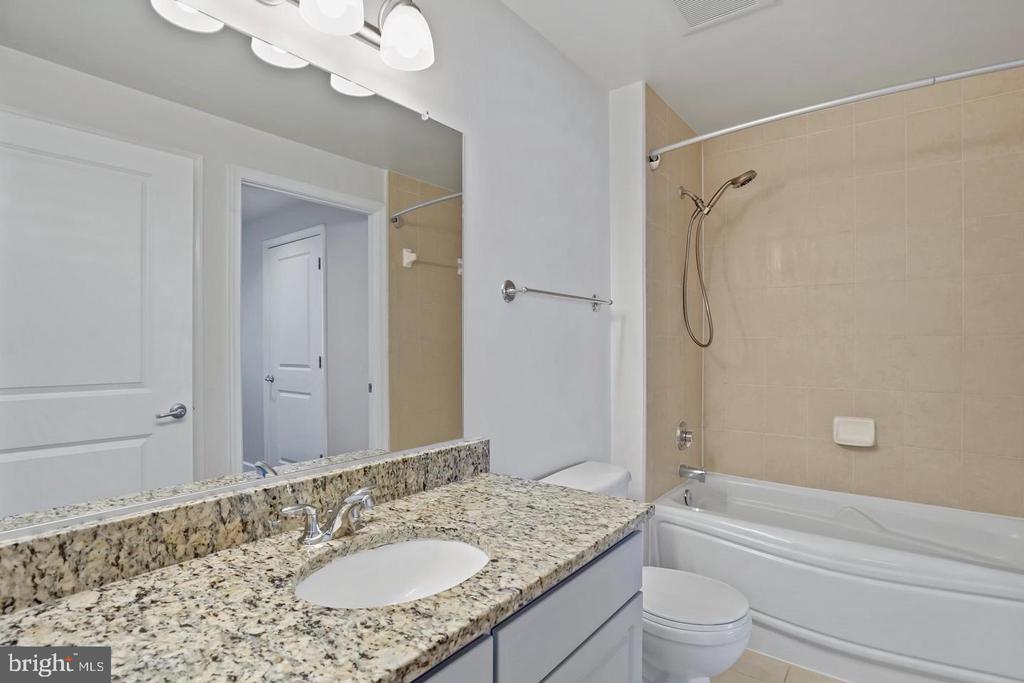 11800 SUNSET HILLS RD #1218