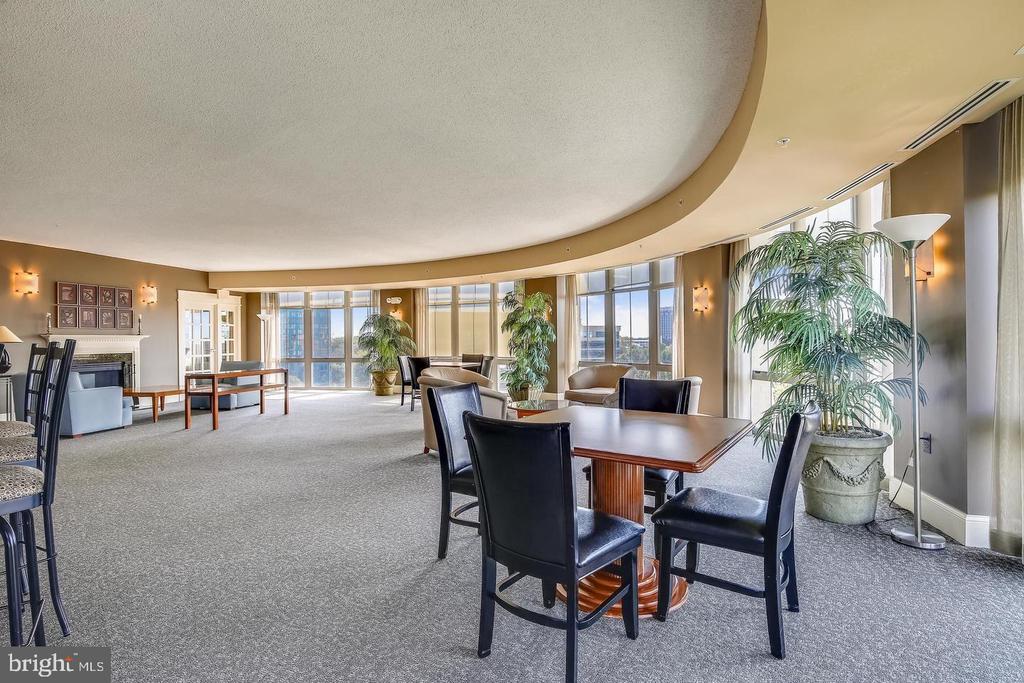 11800 SUNSET HILLS RD #1218