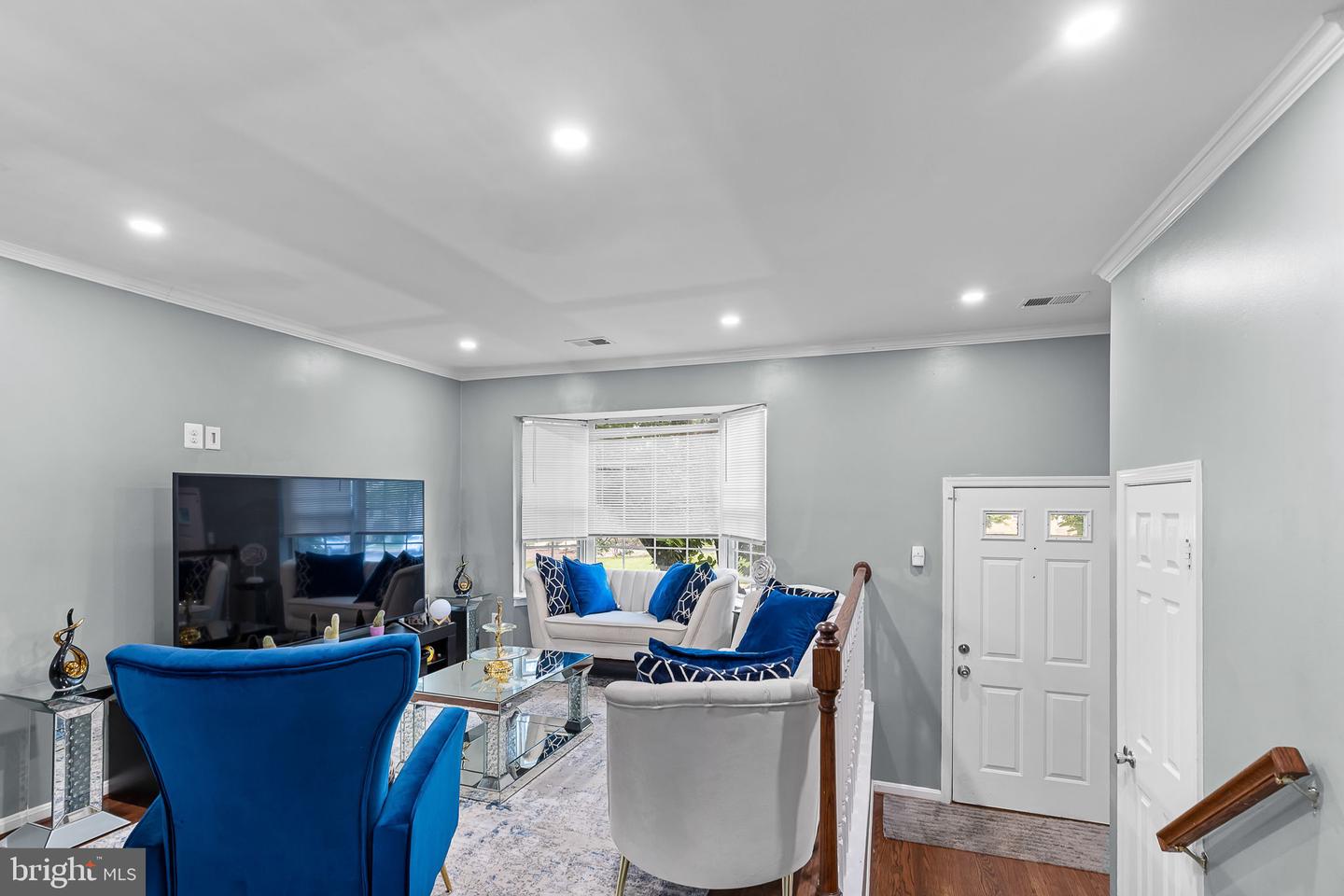 7929 Gunston Woods Pl