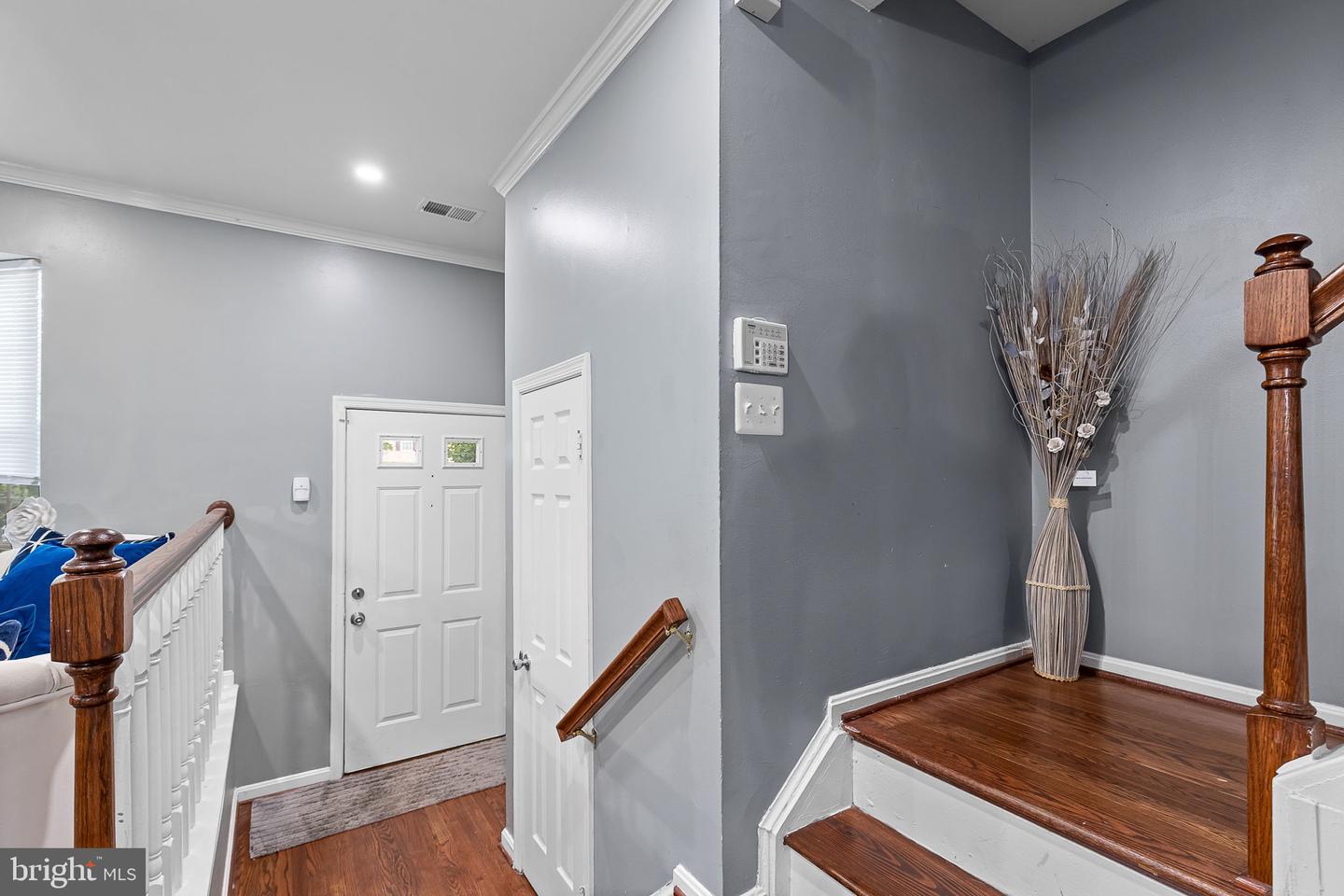 7929 Gunston Woods Pl