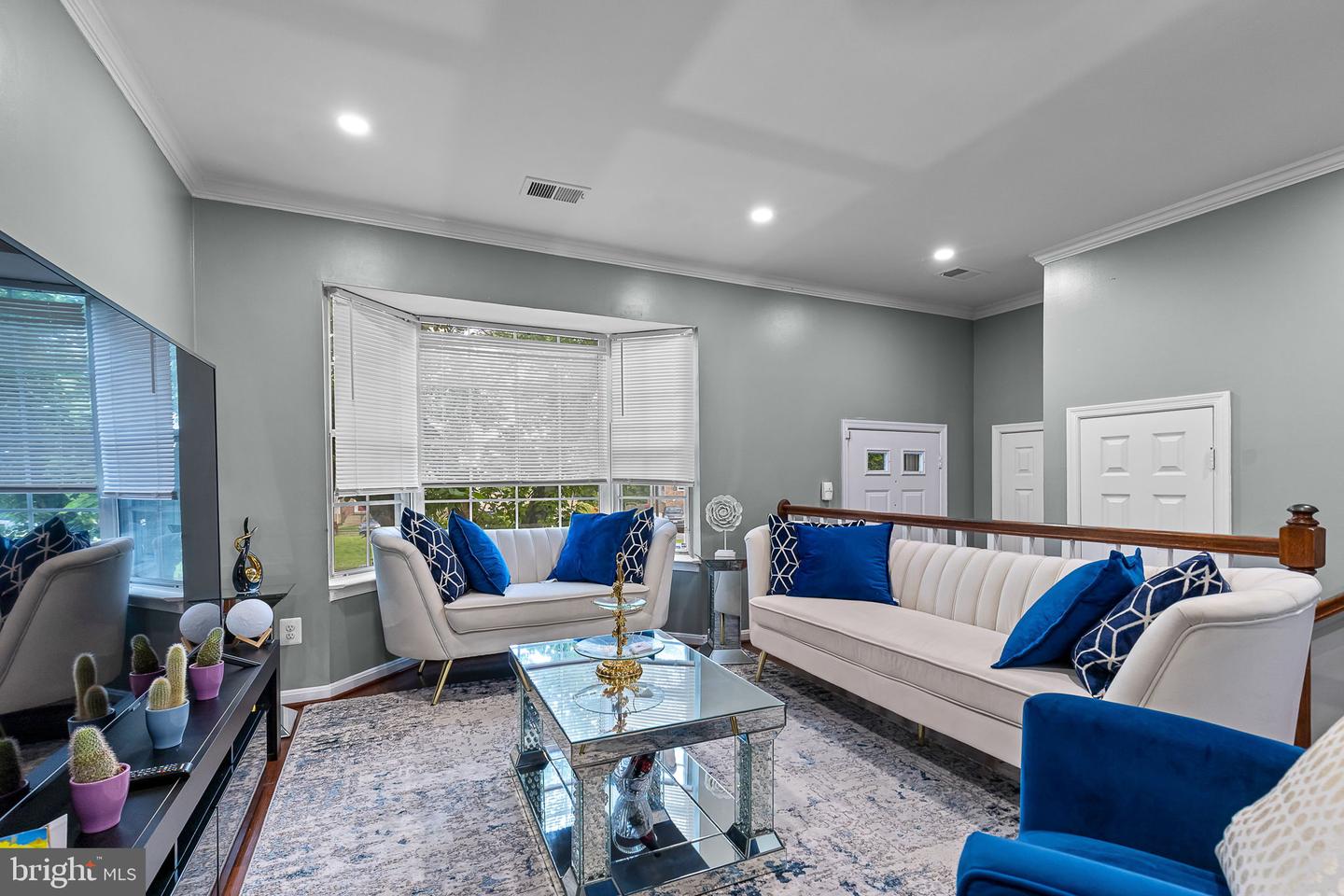 7929 Gunston Woods Pl