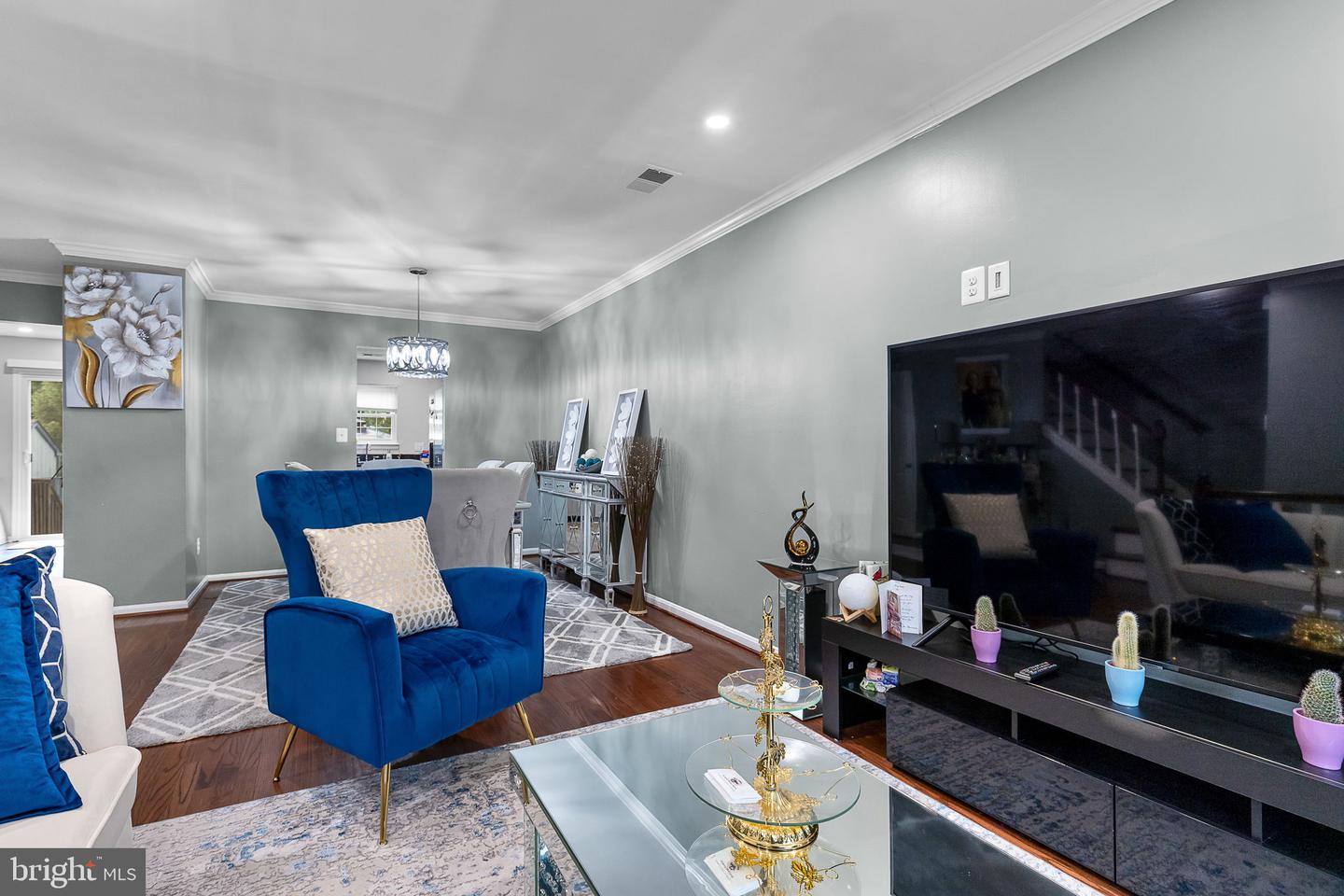 7929 Gunston Woods Pl