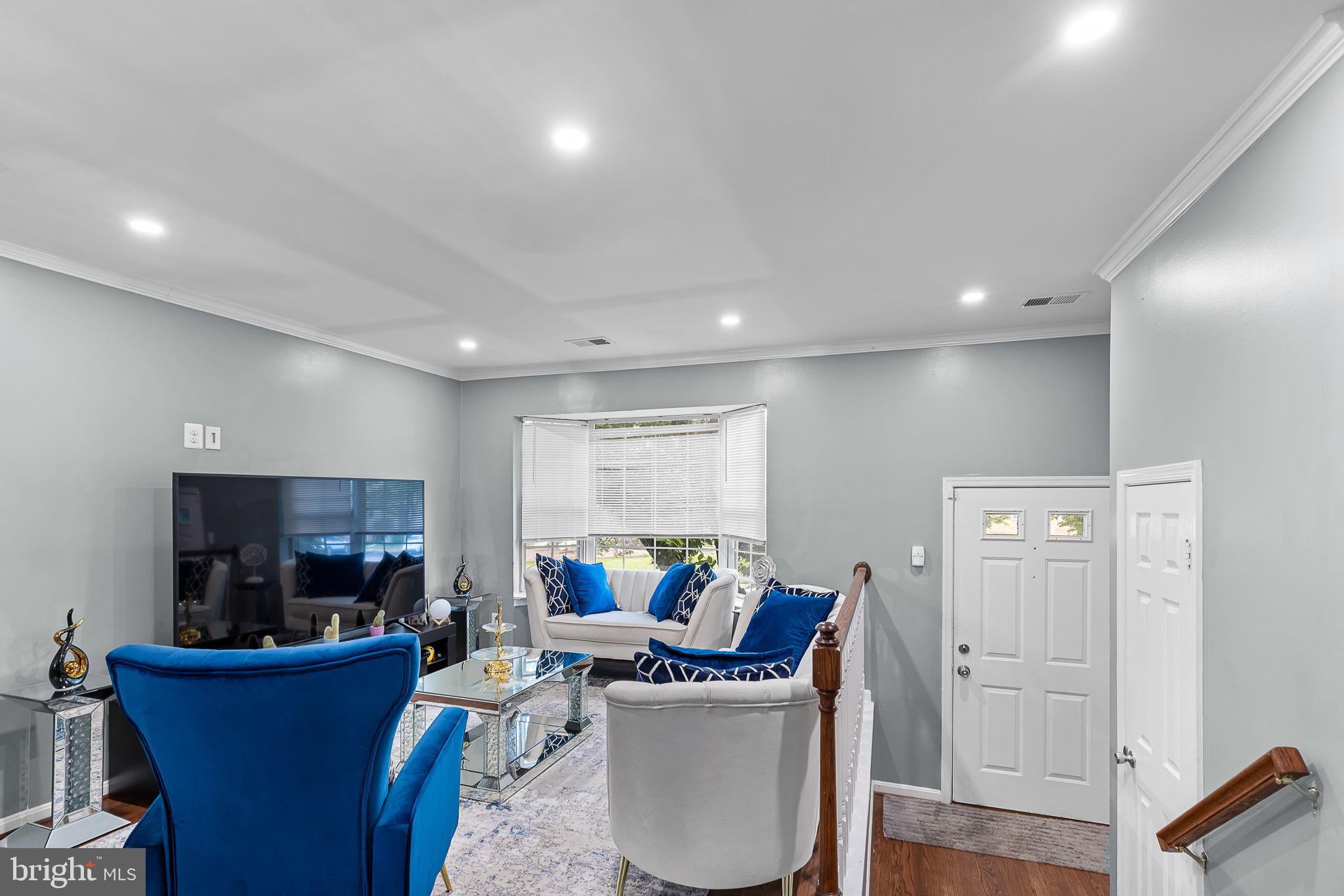 7929 Gunston Woods Pl