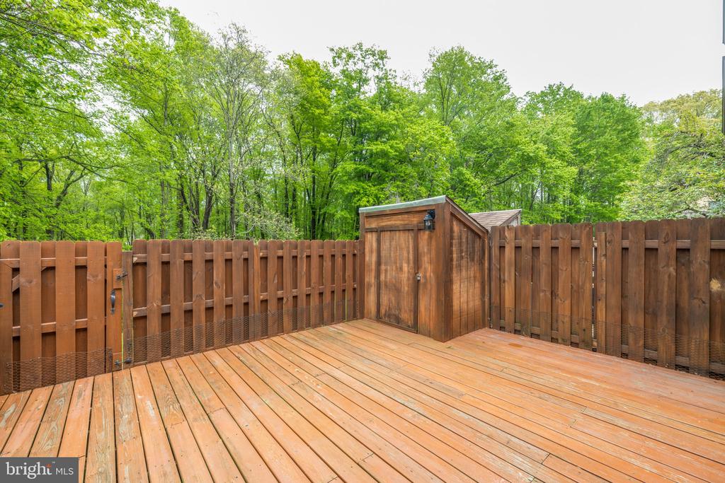 5620 SUMMER OAK WAY