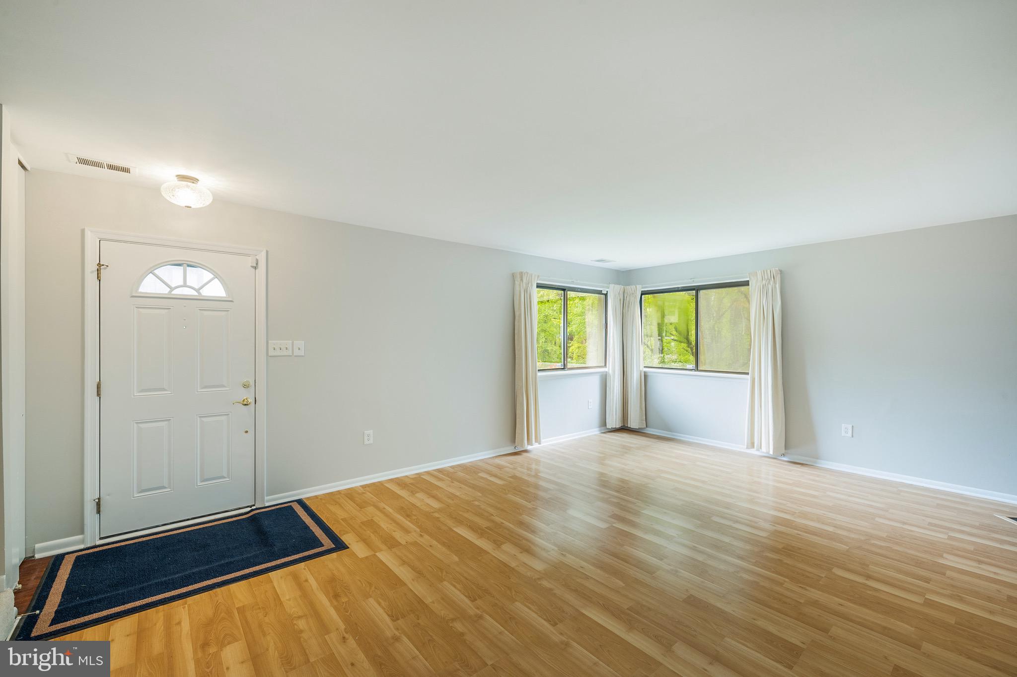 5620 SUMMER OAK WAY