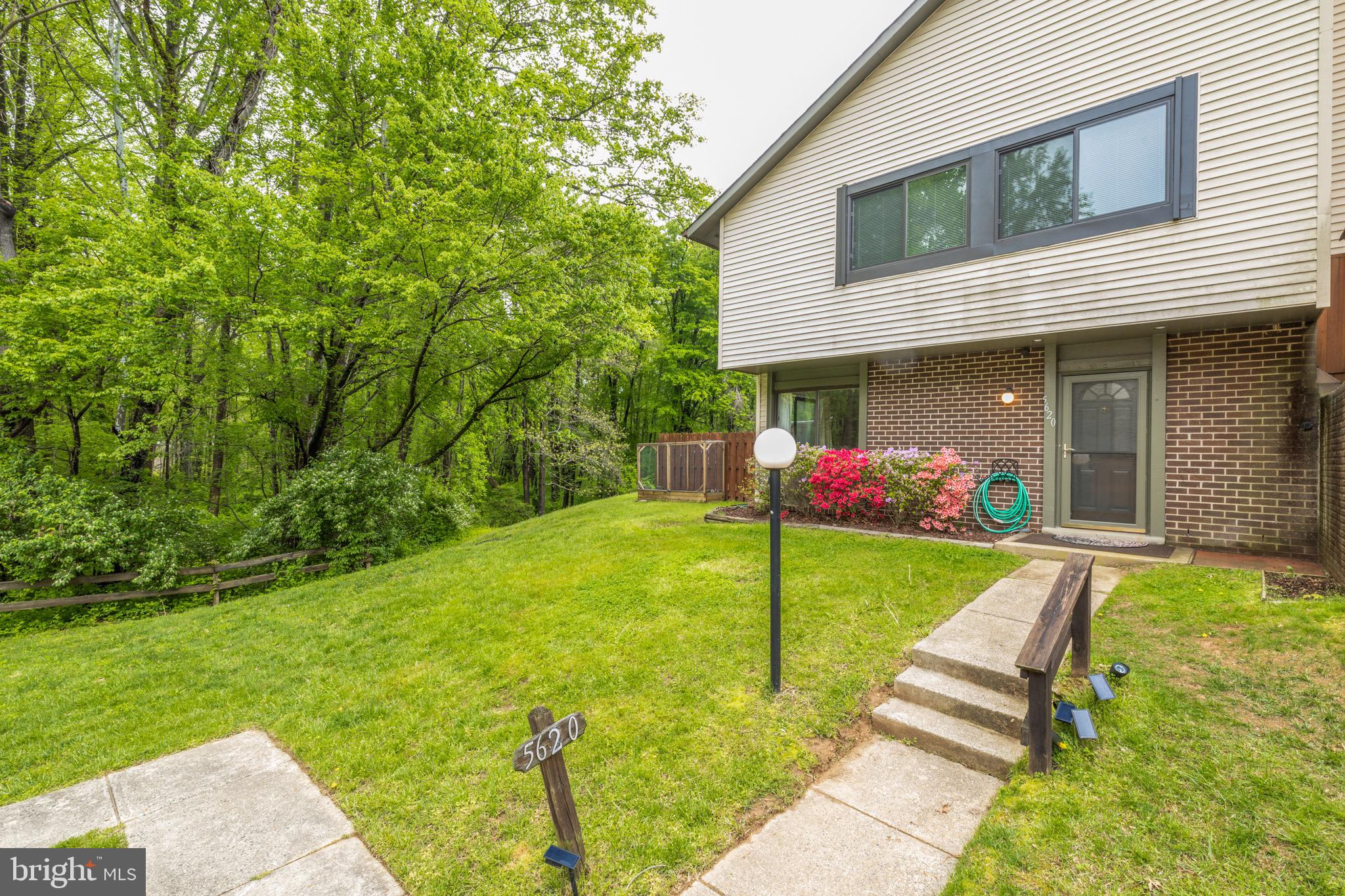 5620 SUMMER OAK WAY