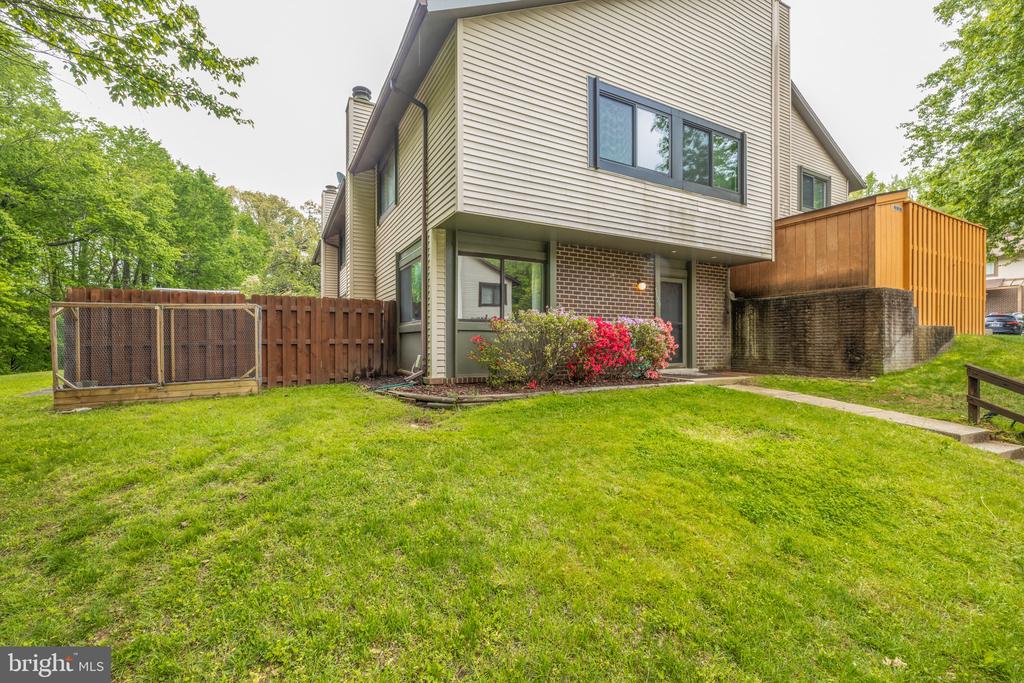 5620 SUMMER OAK WAY