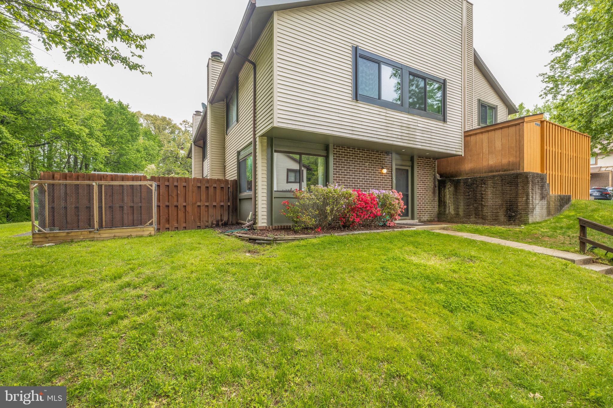 5620 SUMMER OAK WAY