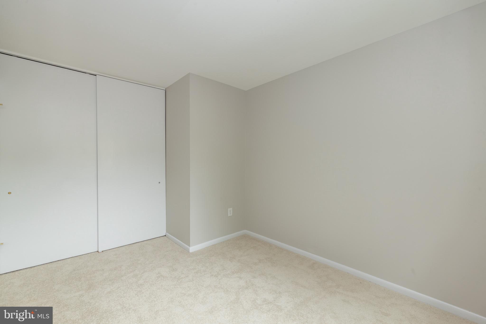 5620 SUMMER OAK WAY