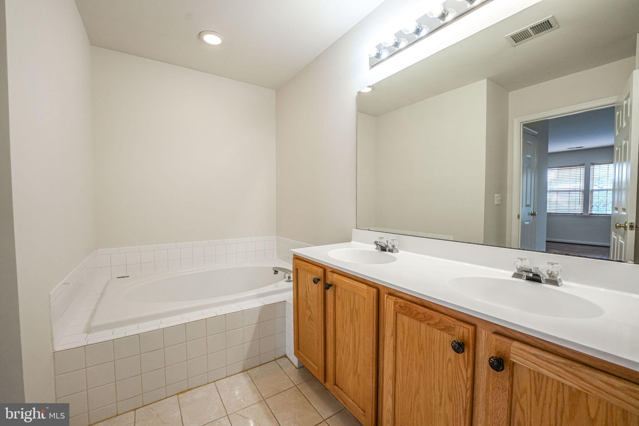7683 HENRY KNOX DR