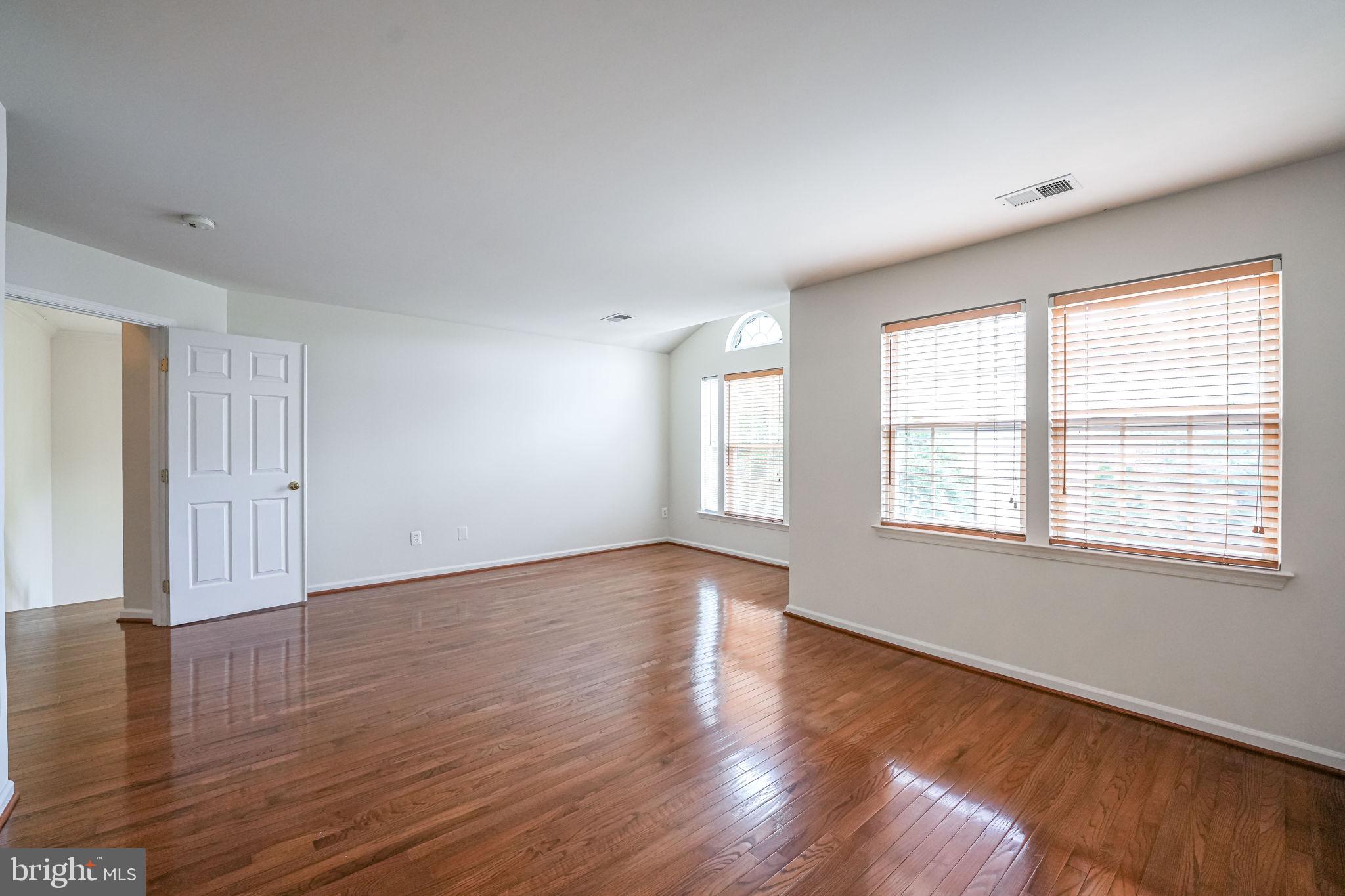 7683 HENRY KNOX DR