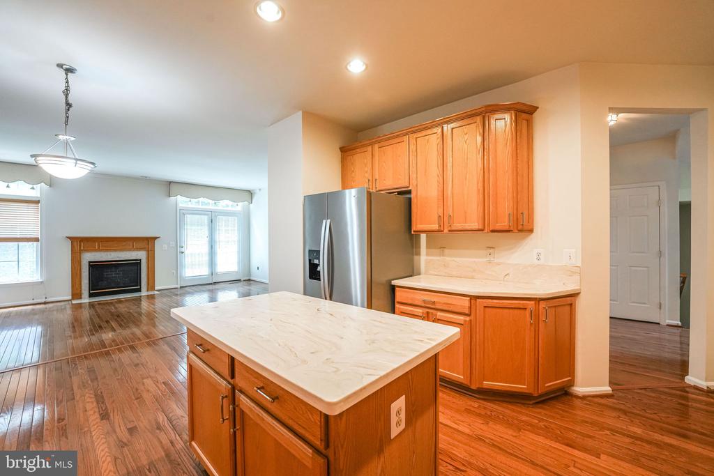 7683 HENRY KNOX DR