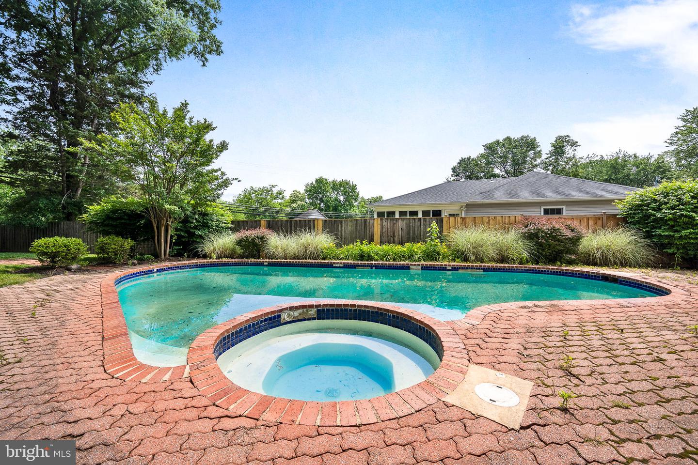1213 Terrylynn Ct