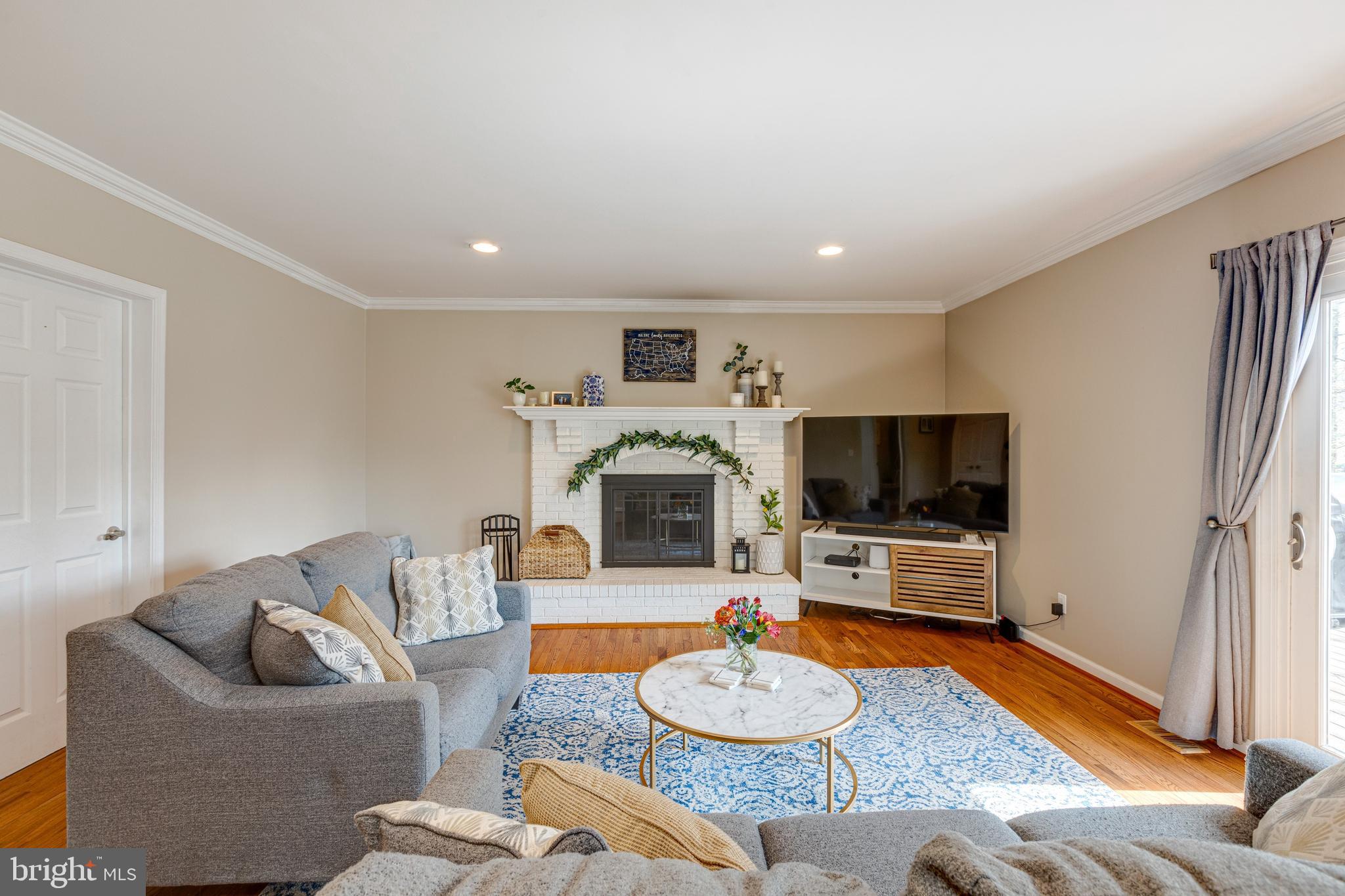 5624 KEMP LN