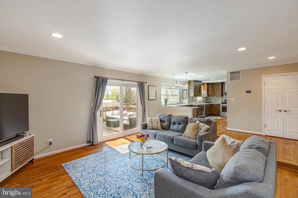 5624 KEMP LN