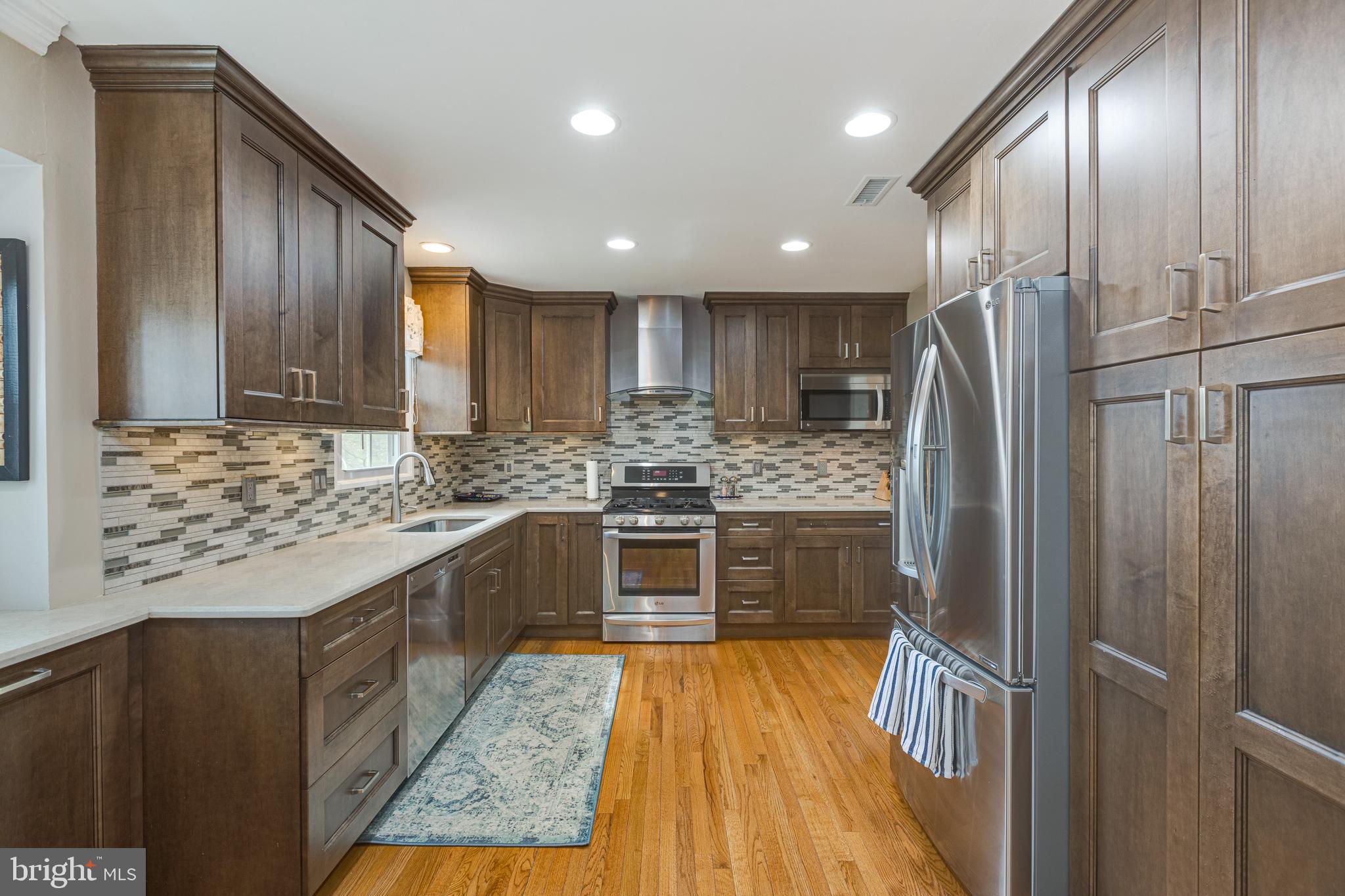 5624 KEMP LN