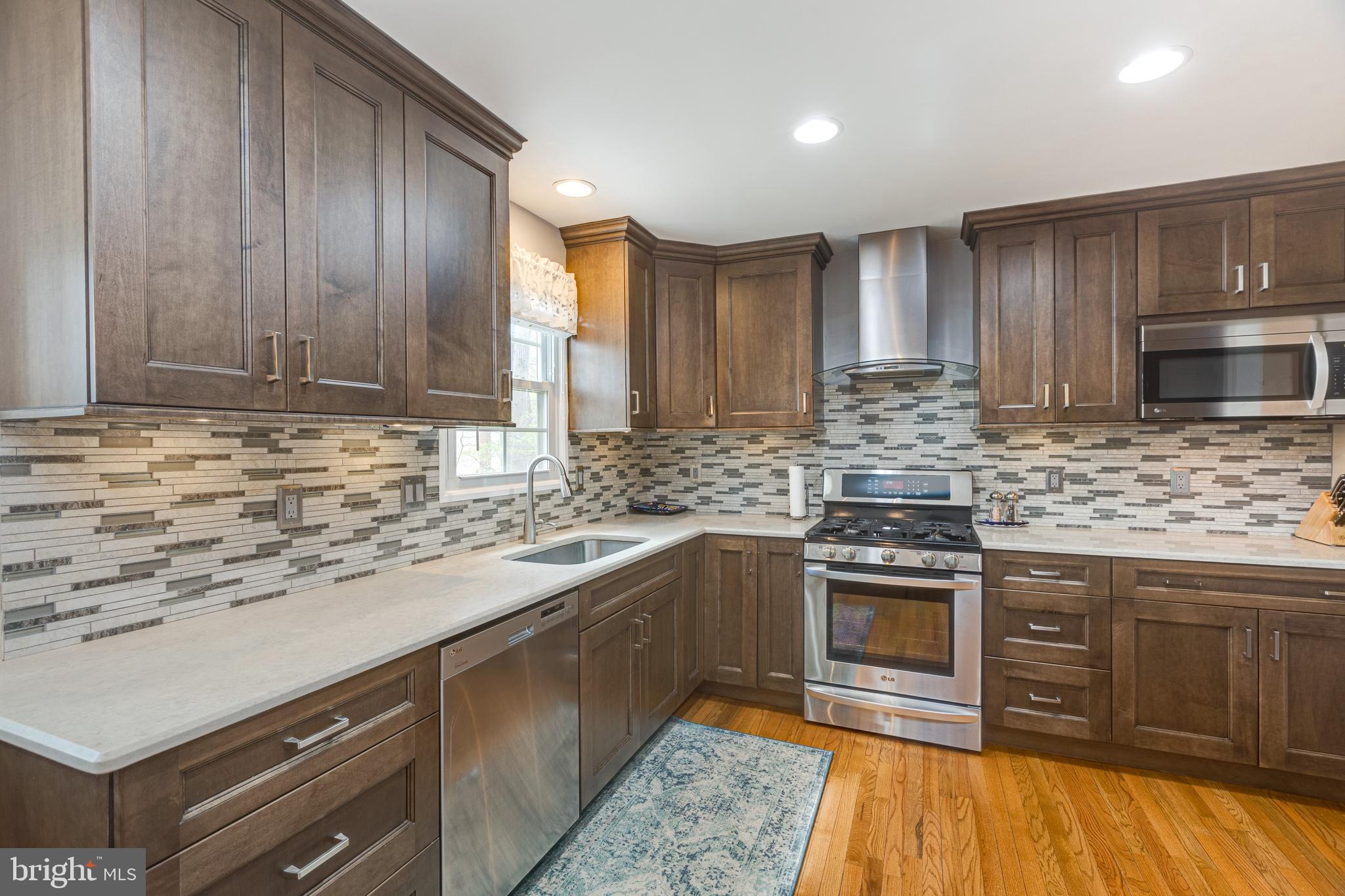5624 KEMP LN