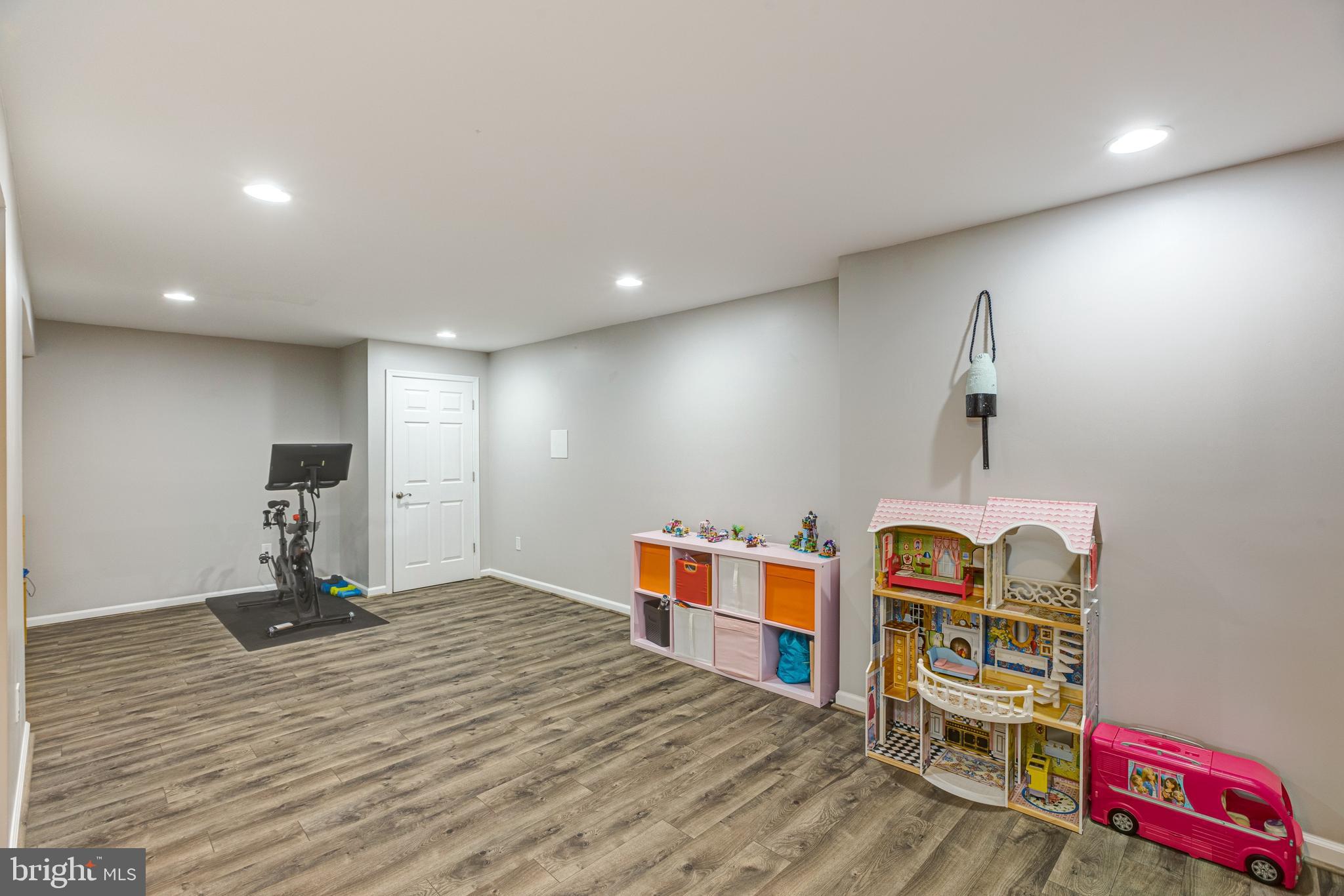 5624 KEMP LN