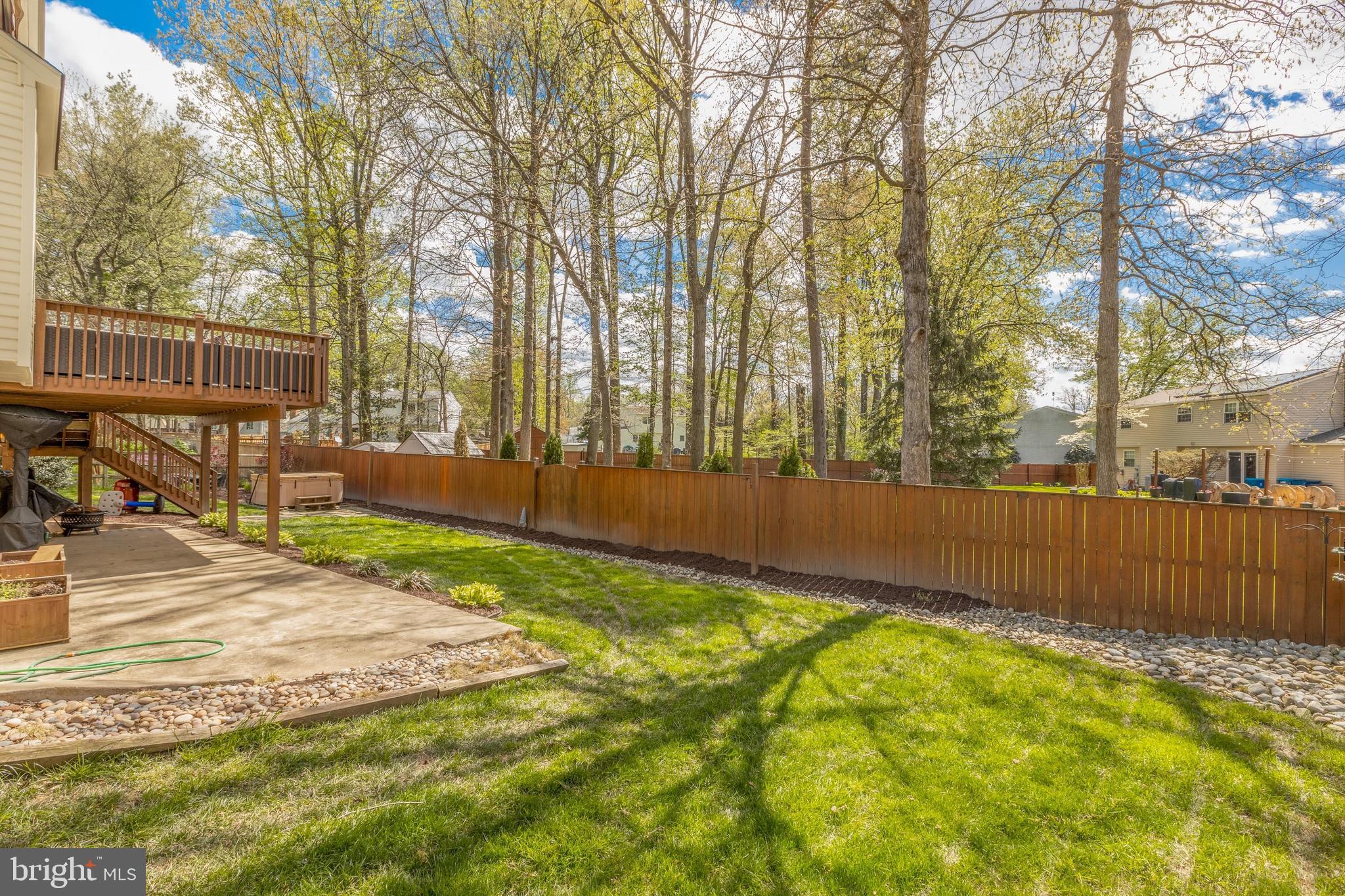 5624 KEMP LN
