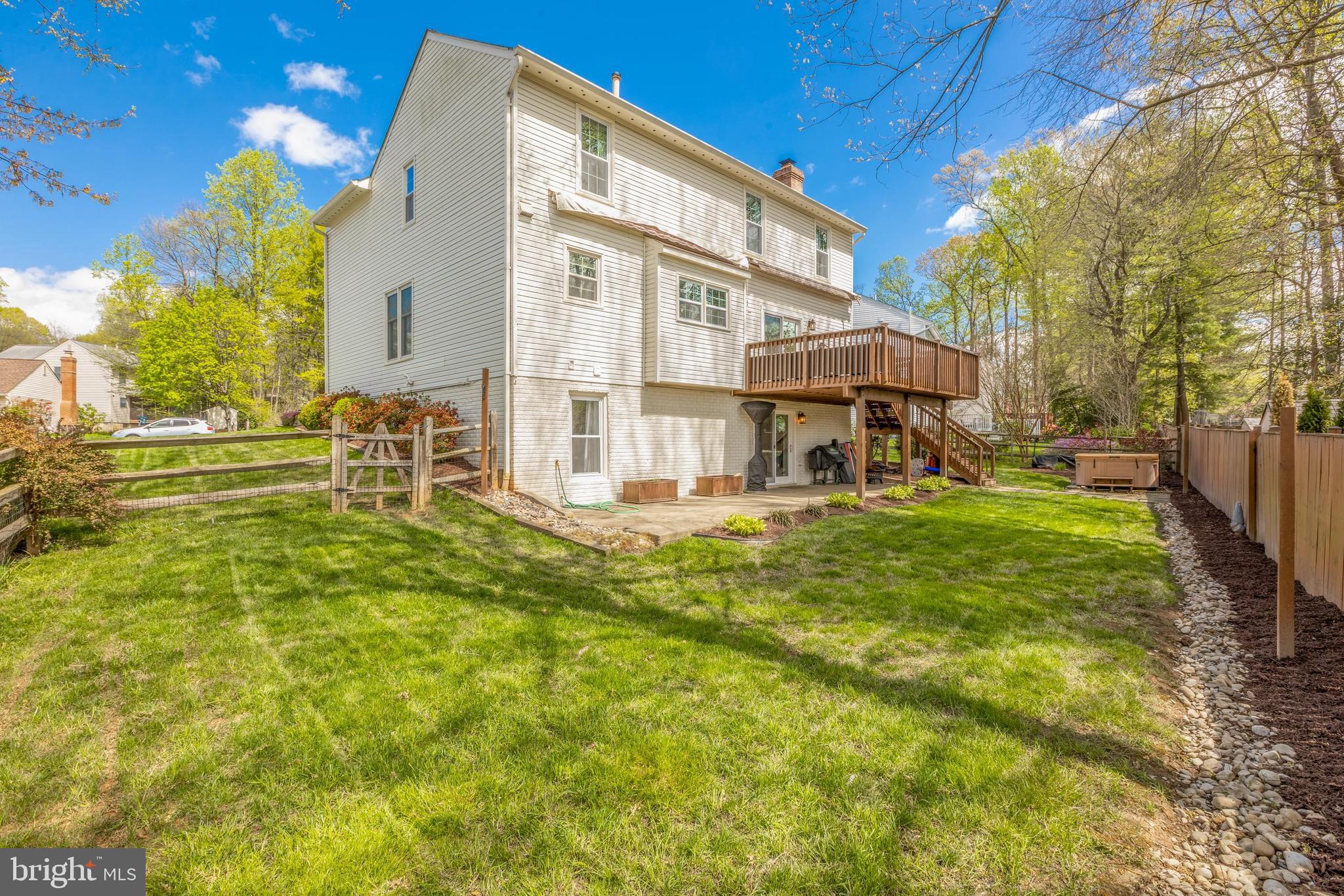 5624 KEMP LN